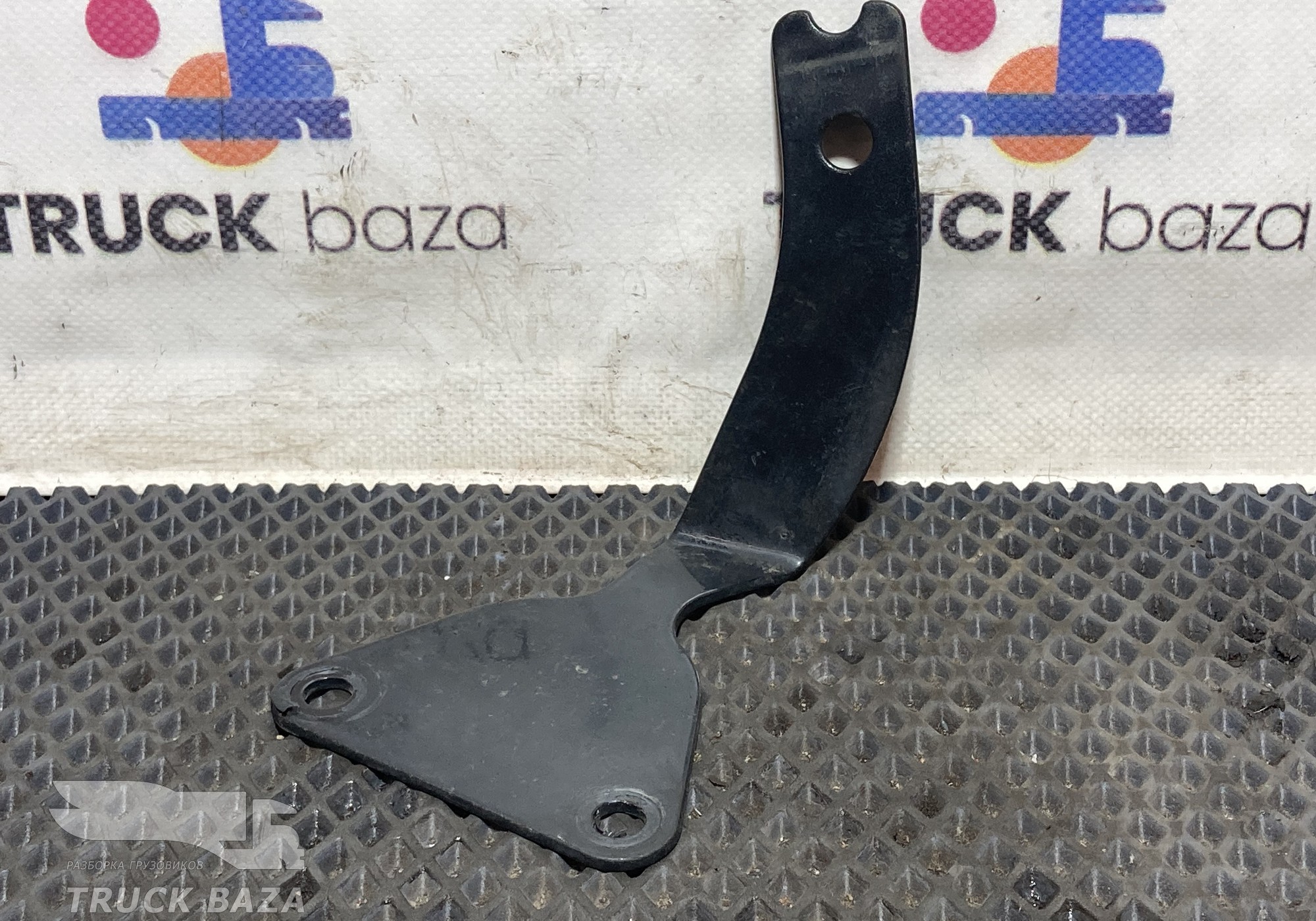 81517150571 Кронштейн проводки