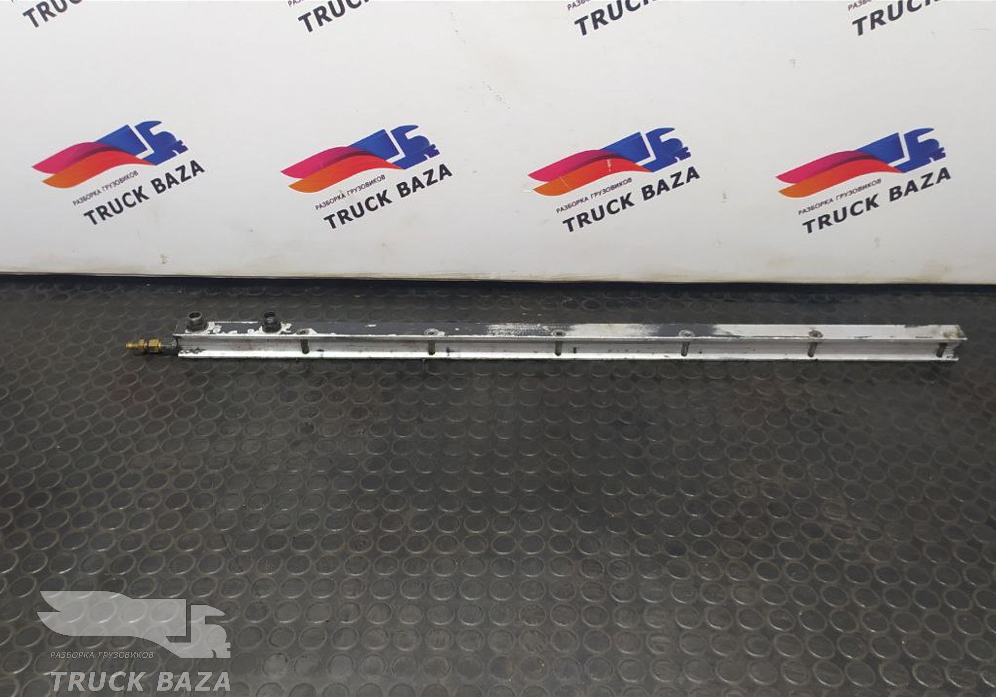 1864753 Рейка топливная (рампа) для Scania