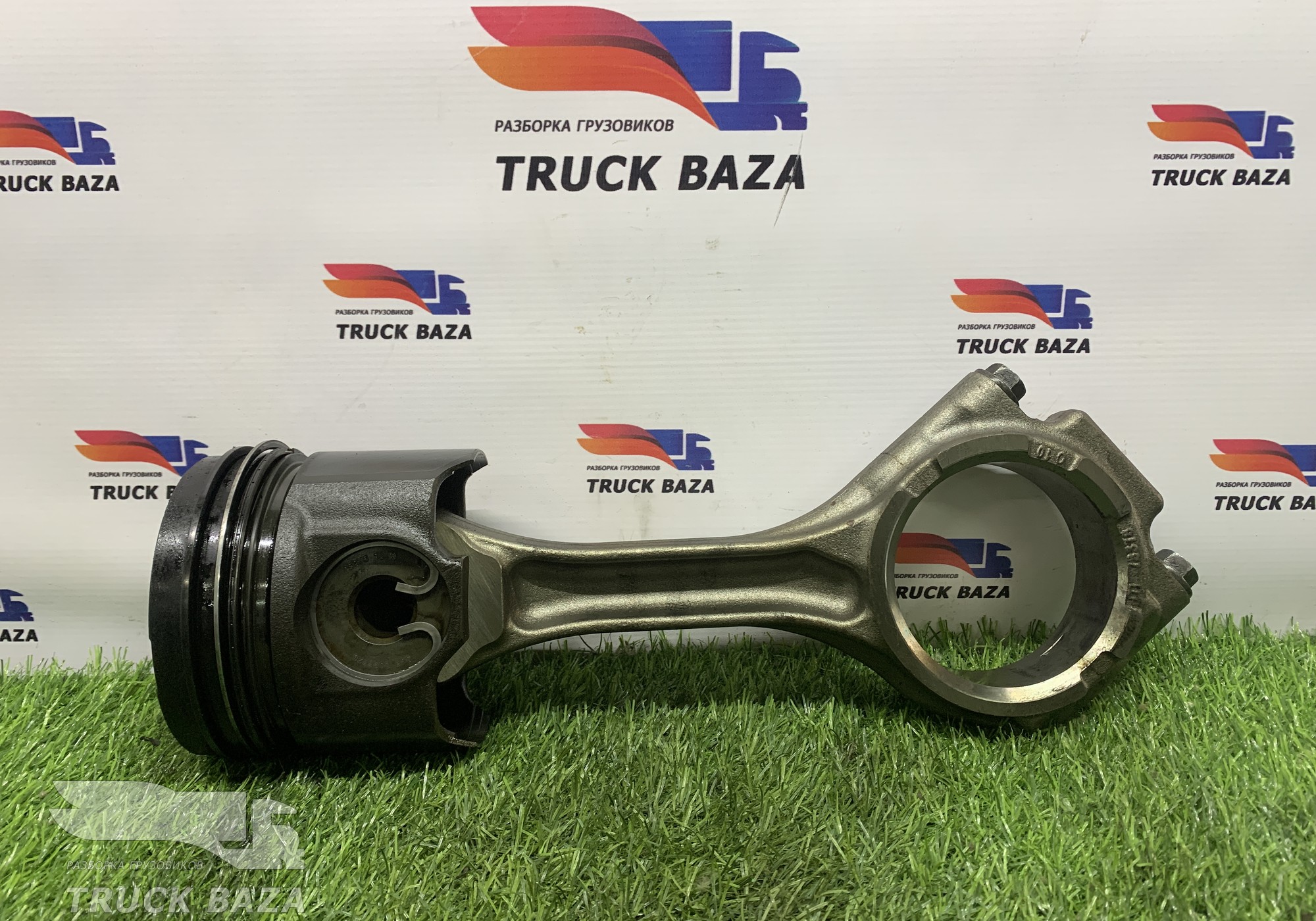 2132582 Поршень c шатуном для Daf XF106 (с 2012)