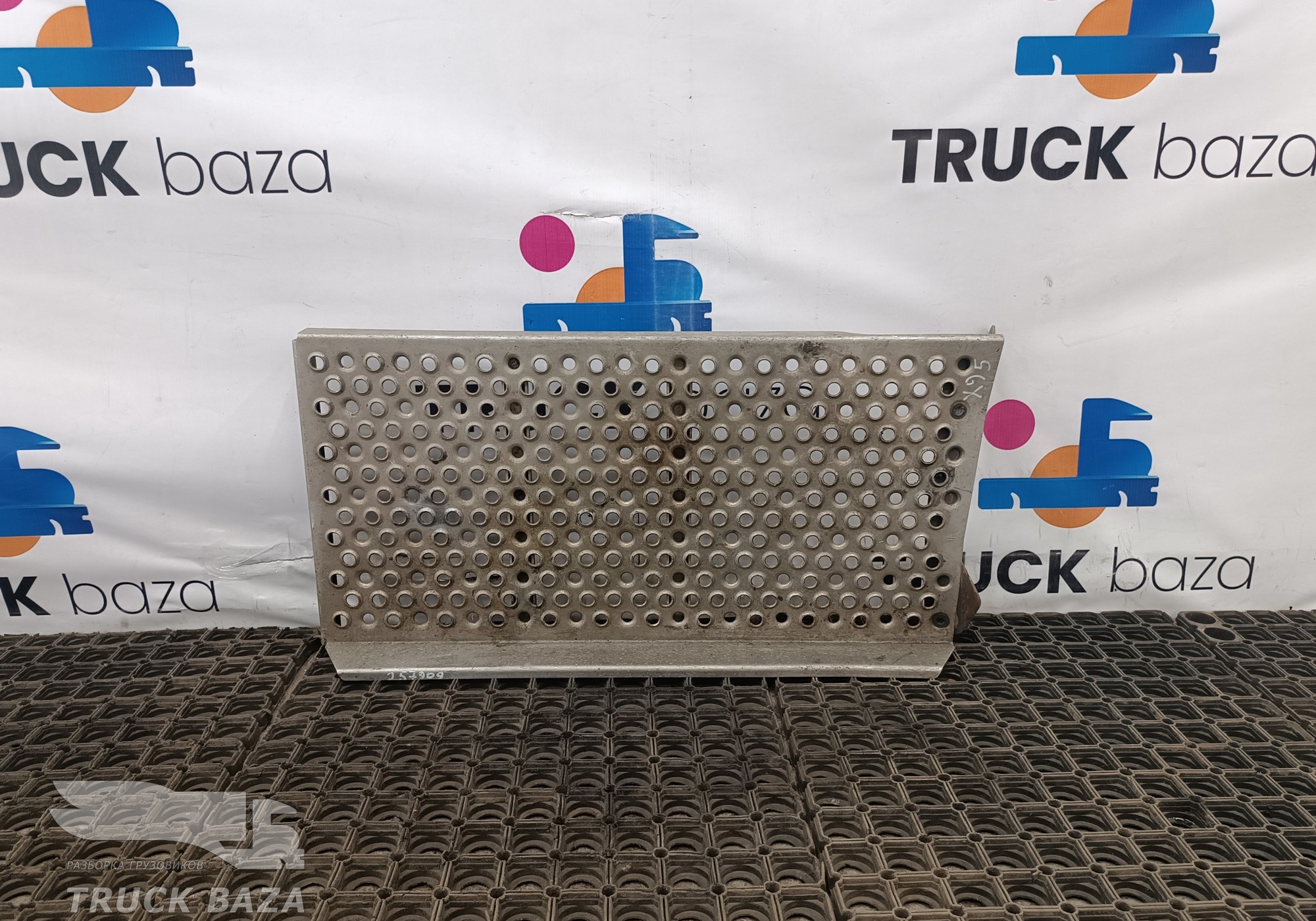 1791920 Трап над глушителем для Daf XF105 (с 2005)