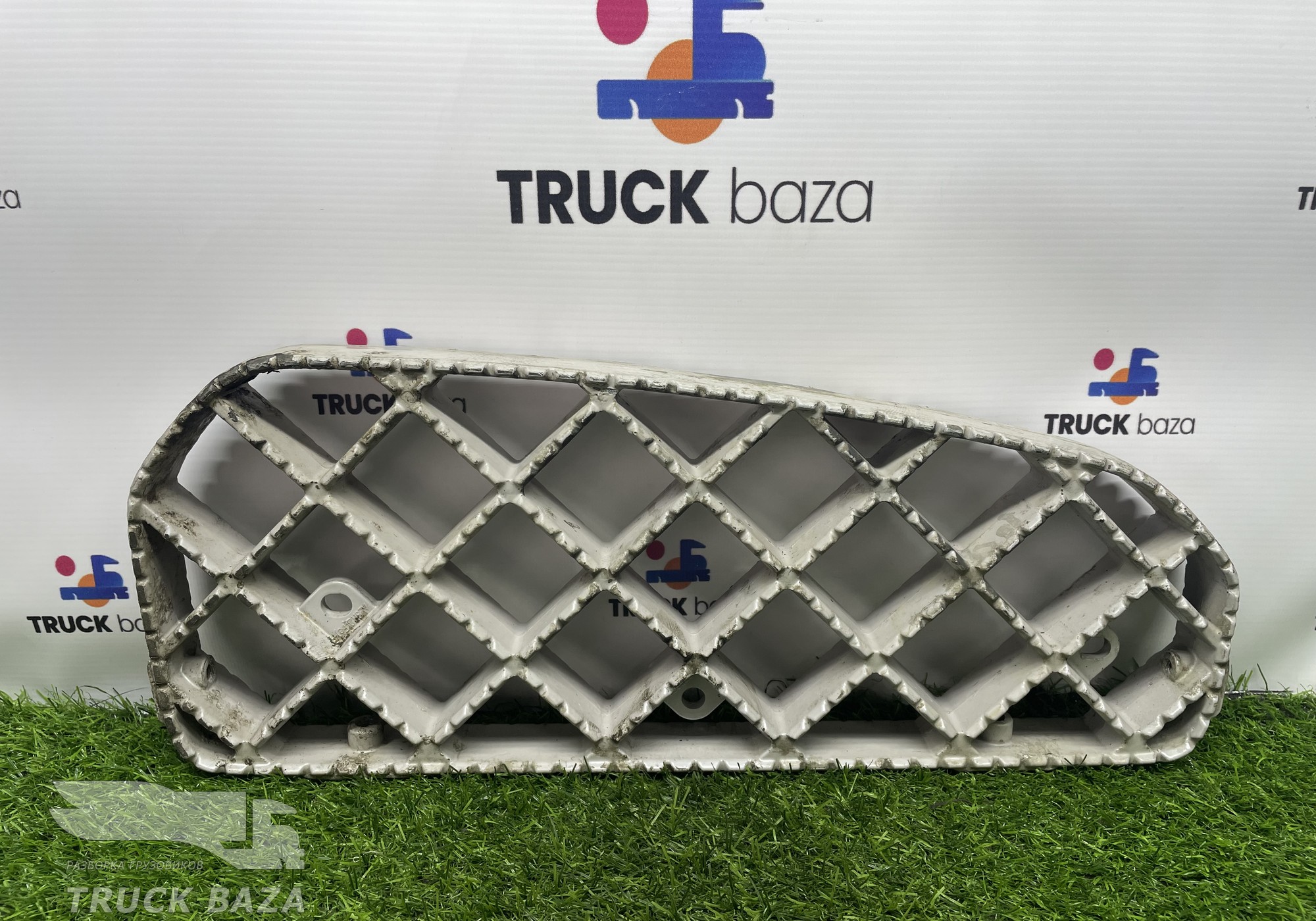 1535052 Площадка подножки нижняя