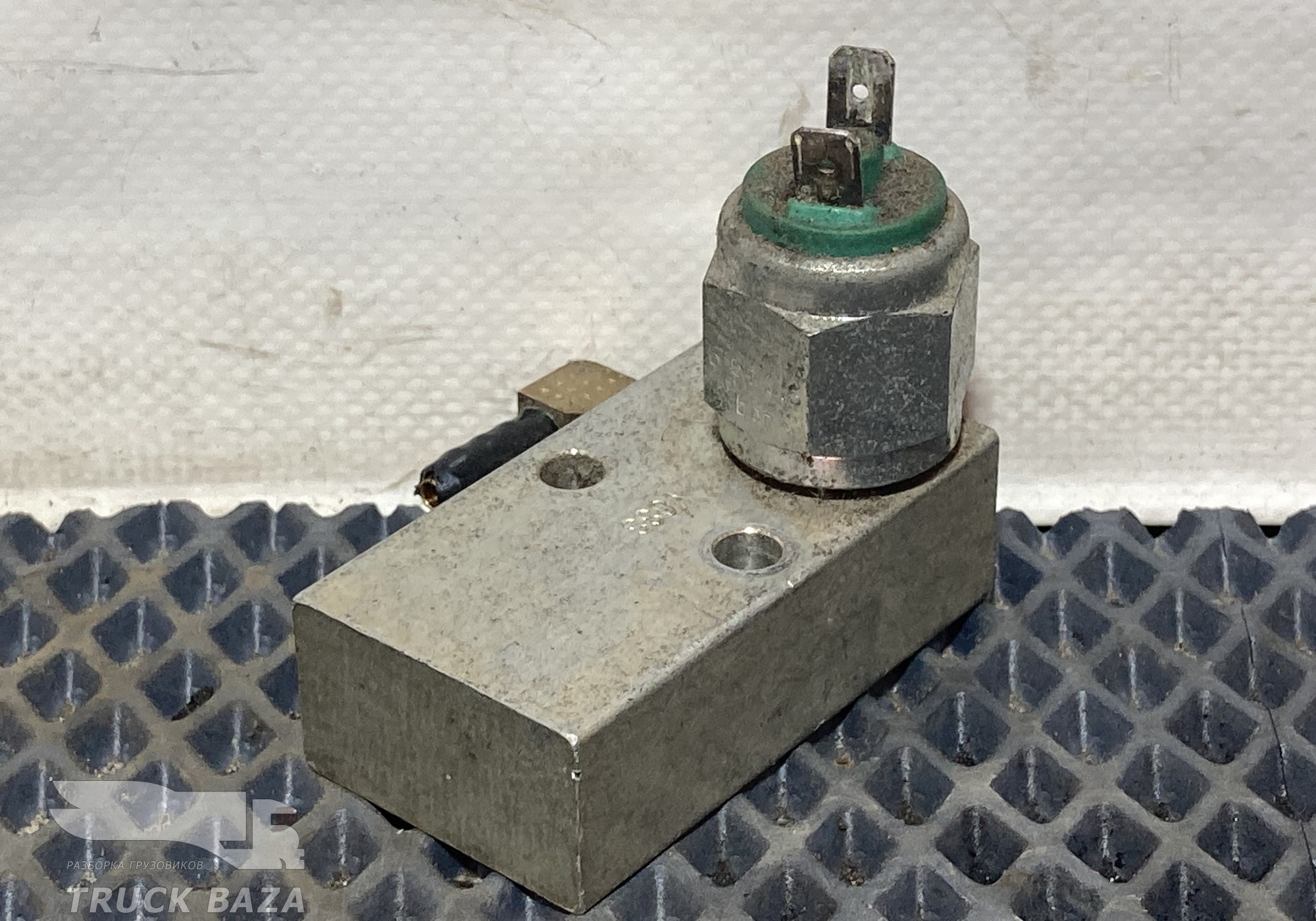 0140720 Датчик стояночного тормоза для Daf XF105 (с 2005)