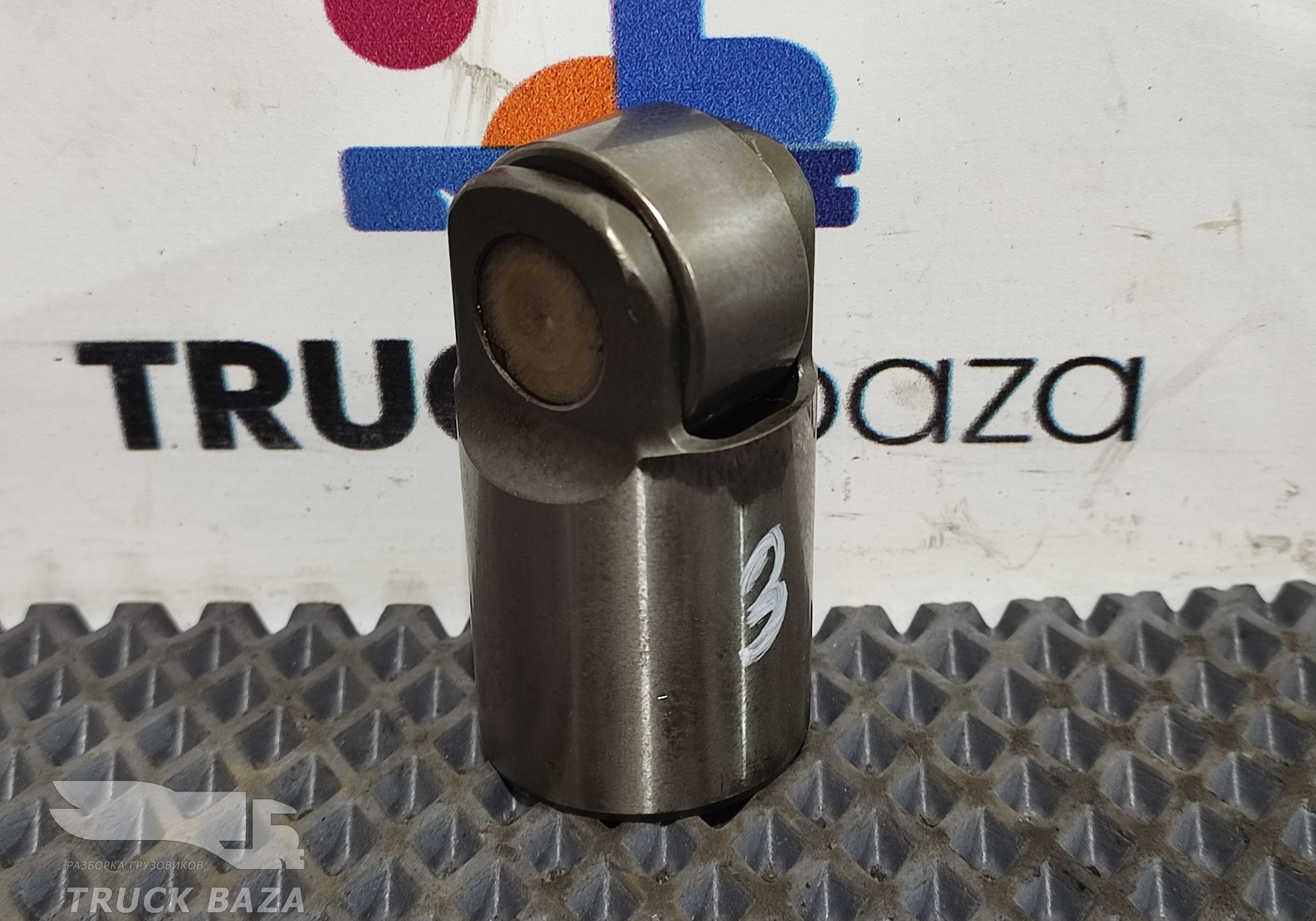 1867257 Толкатель выпускного клапана