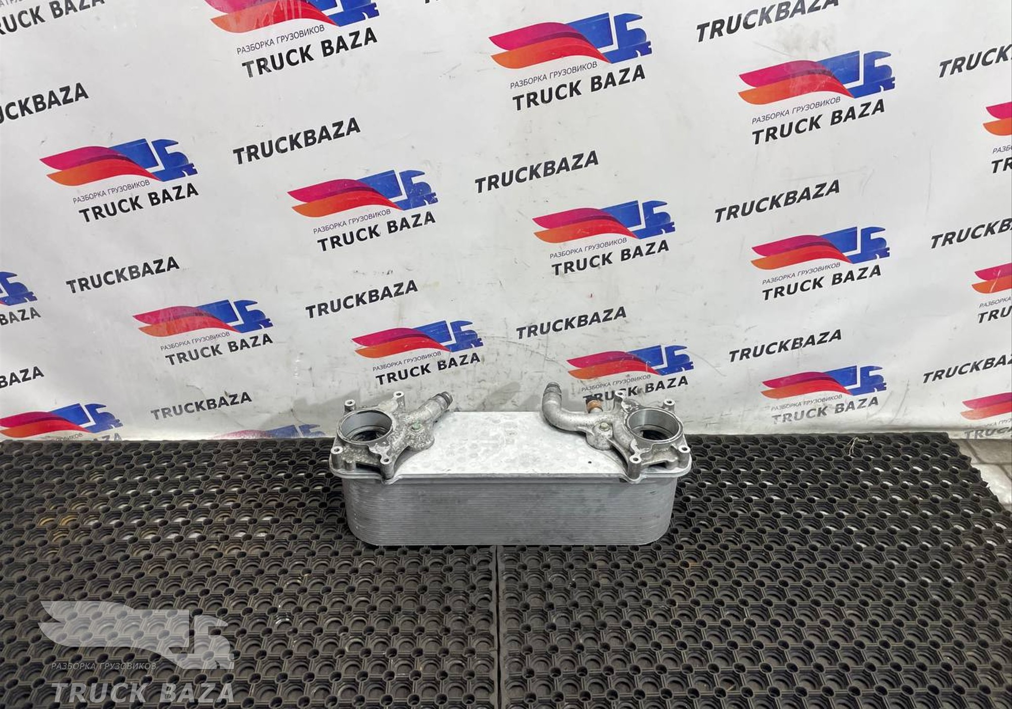 51095007168 Радиатор интеркулера для Man TGX II (с 2012)