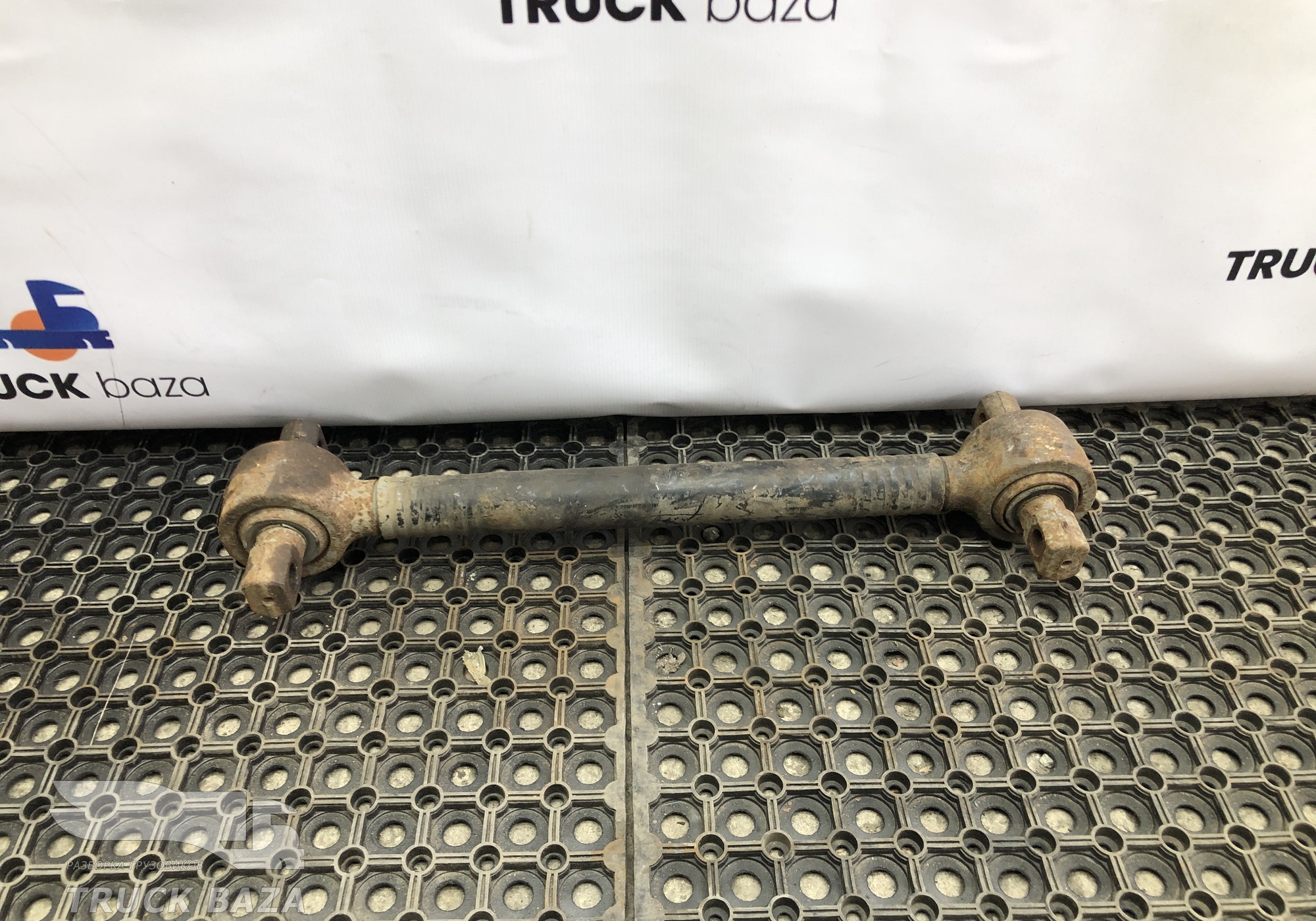 81432206229 Тяга реактивная задняя