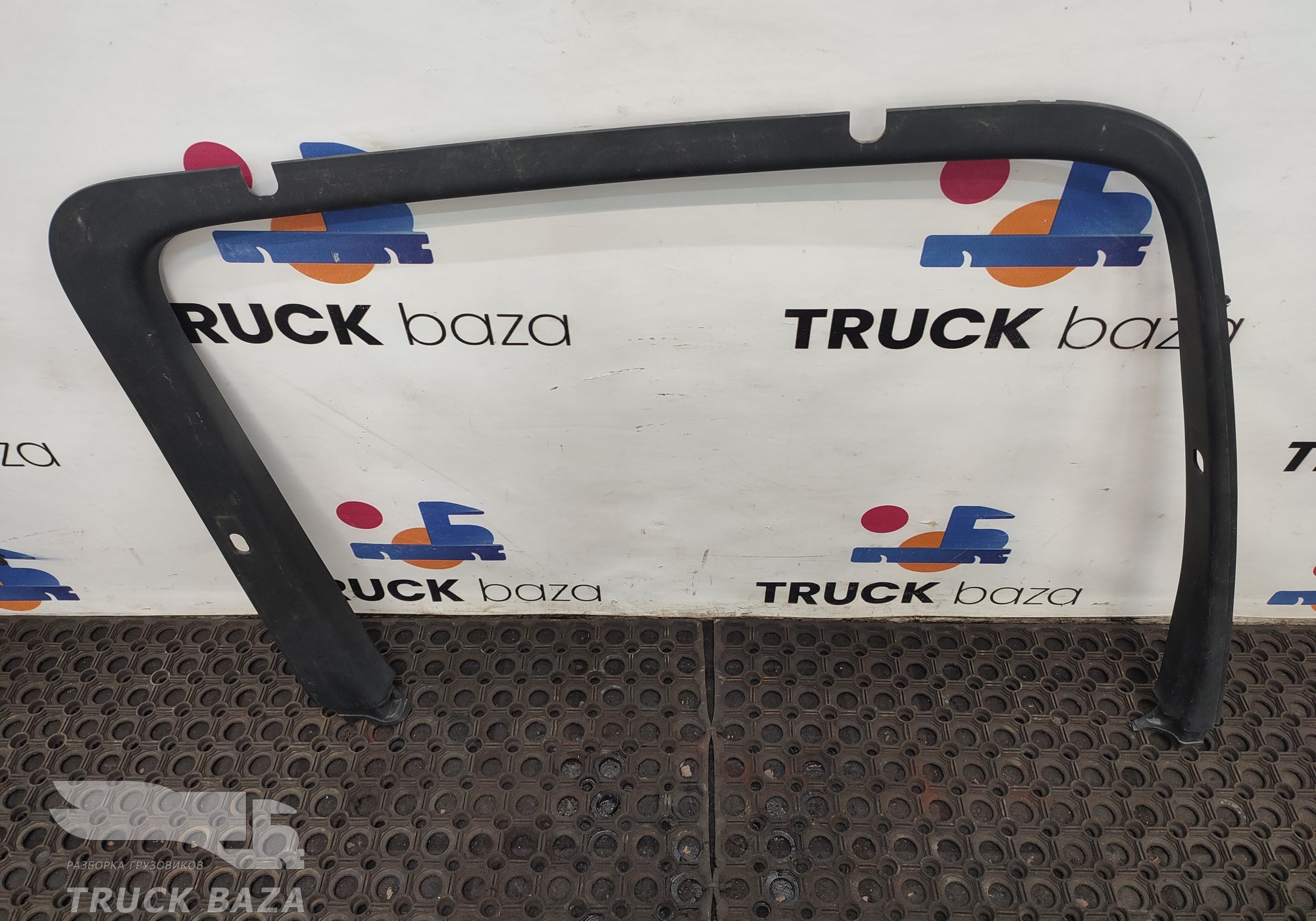 9607220308 Накладка двери левой для Mercedes-Benz Actros New Actros MP4 (с 2011)