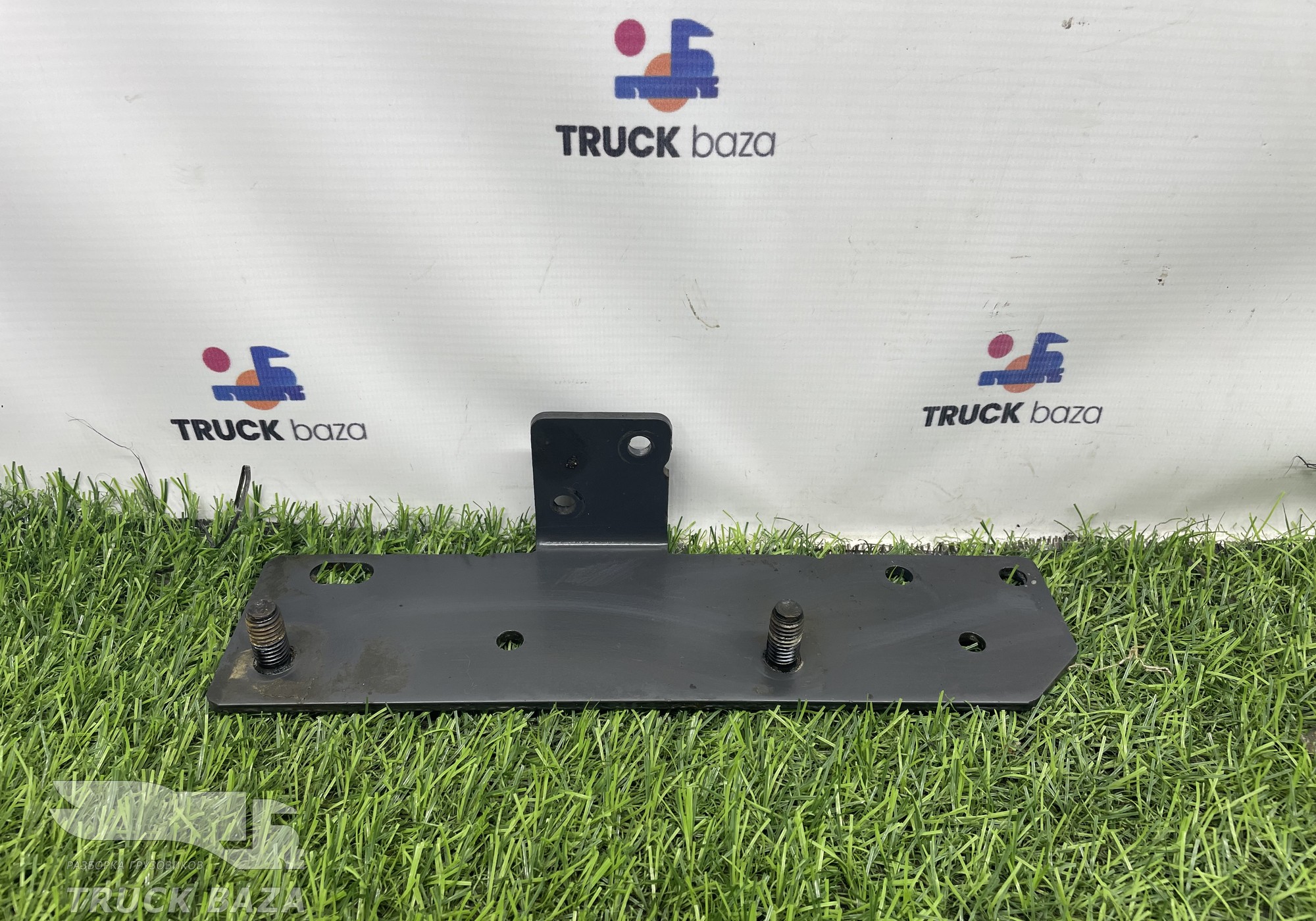 2005667 Кронштейн выпускного клапана