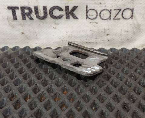82250927 Кронштейн замка решетки капота для Renault T (с 2013)