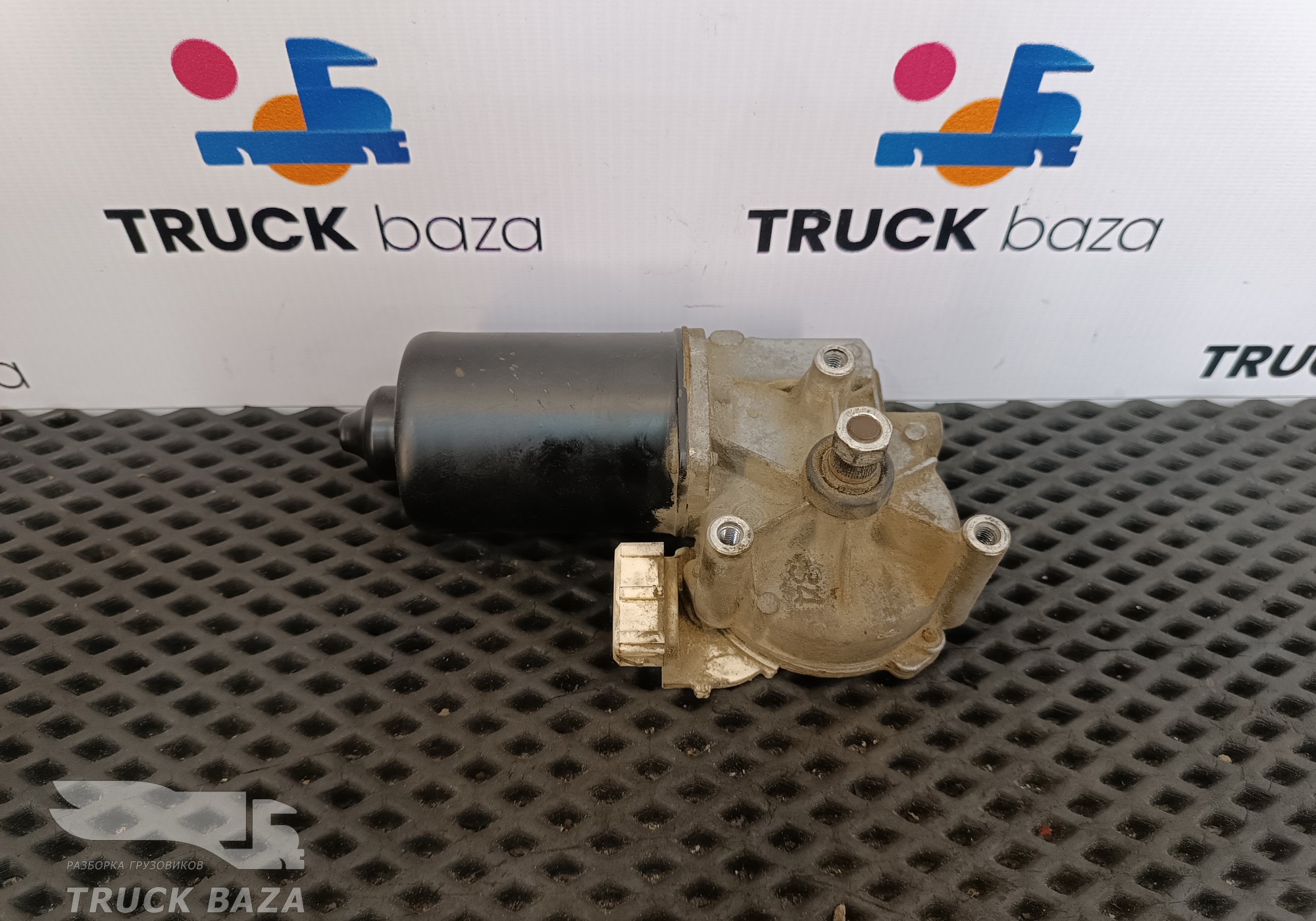 0058209642 Моторчик стеклоочистителя для КАМАЗ 5490