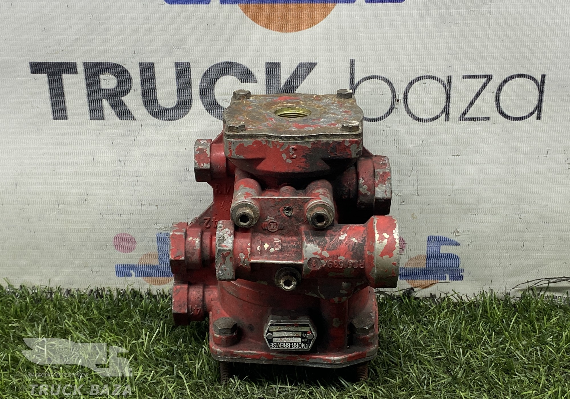 AB2840 Кран управления тормозами прицепа