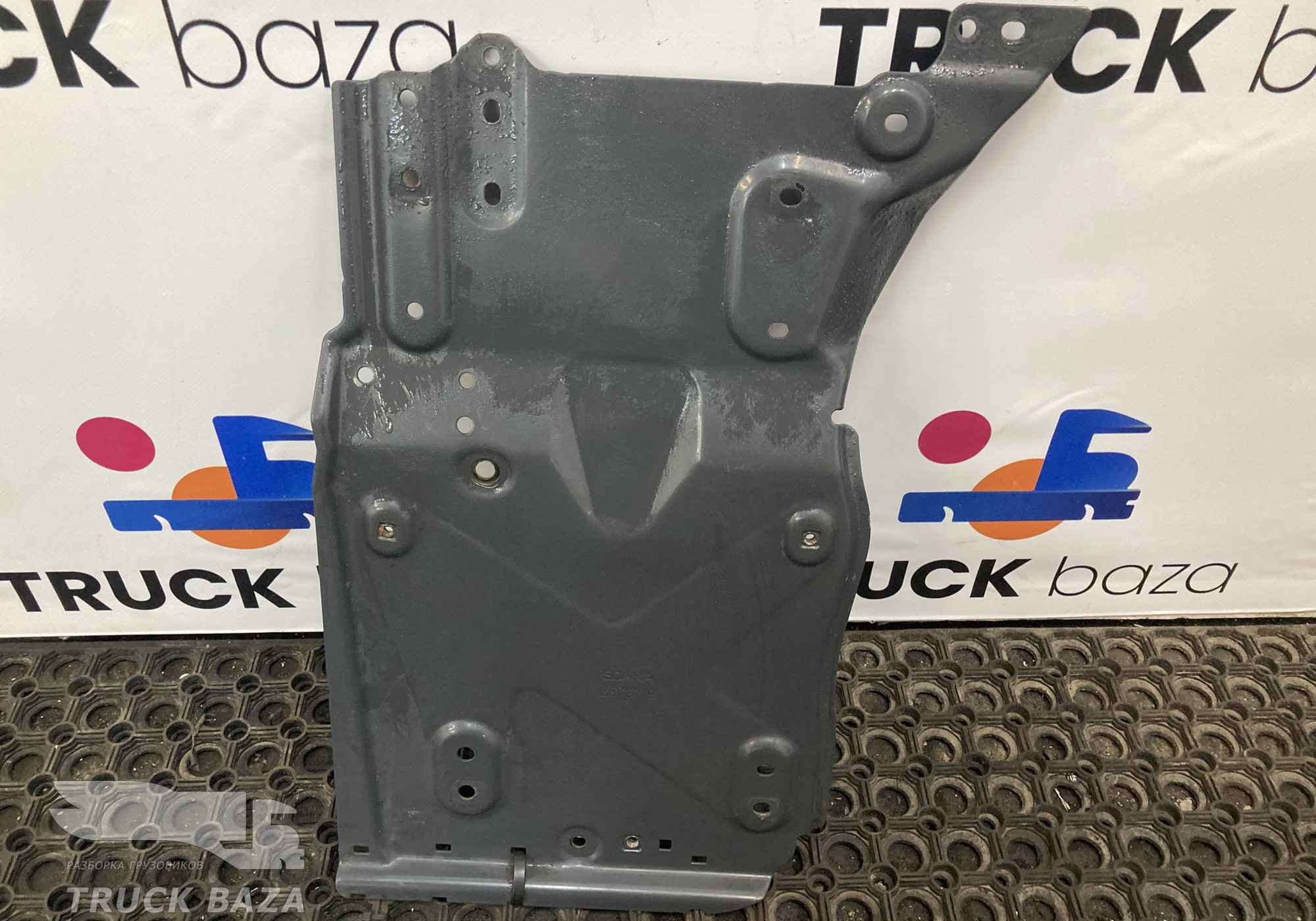 2649719 Кронштейн подножки левый для Scania 6-series R (с 2016)