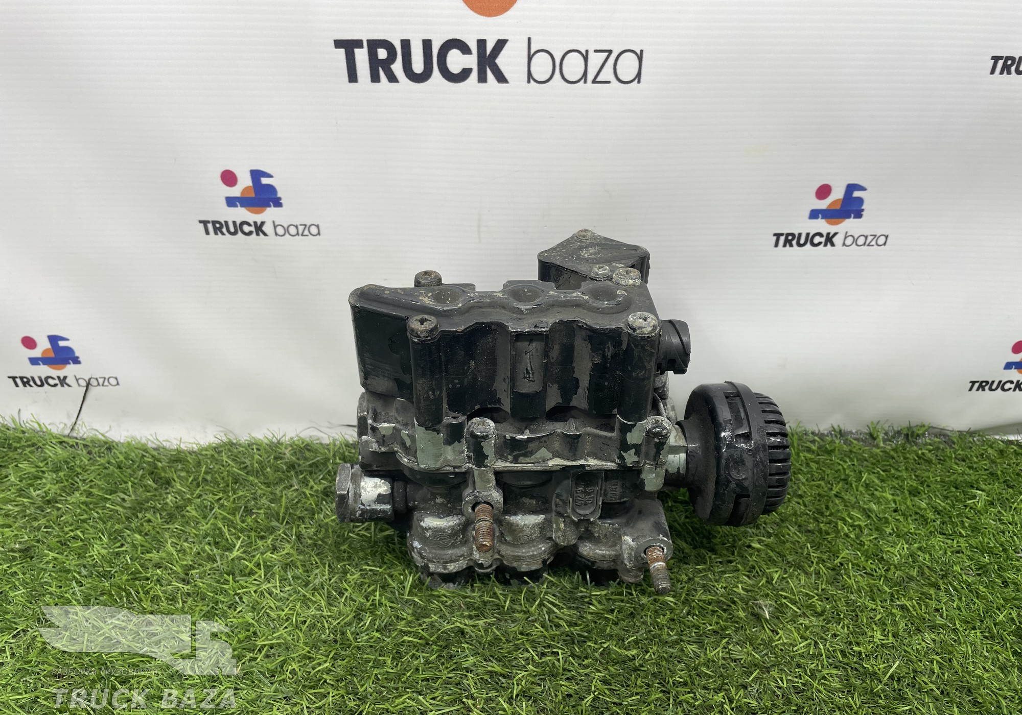 81259026158 Кран уровня пола главный