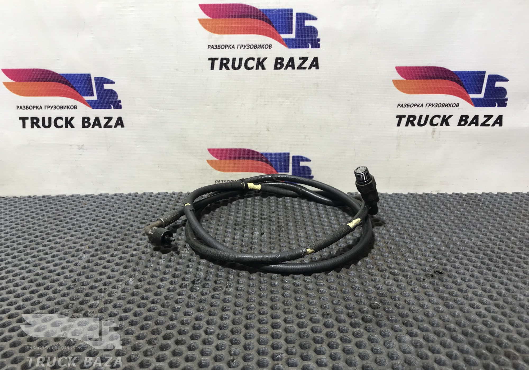 85110483 Шланг подъема кабины