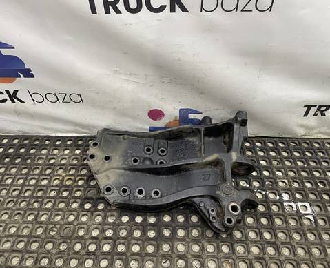 1846827 Кронштейн переднего бампера правый для Scania 5-series