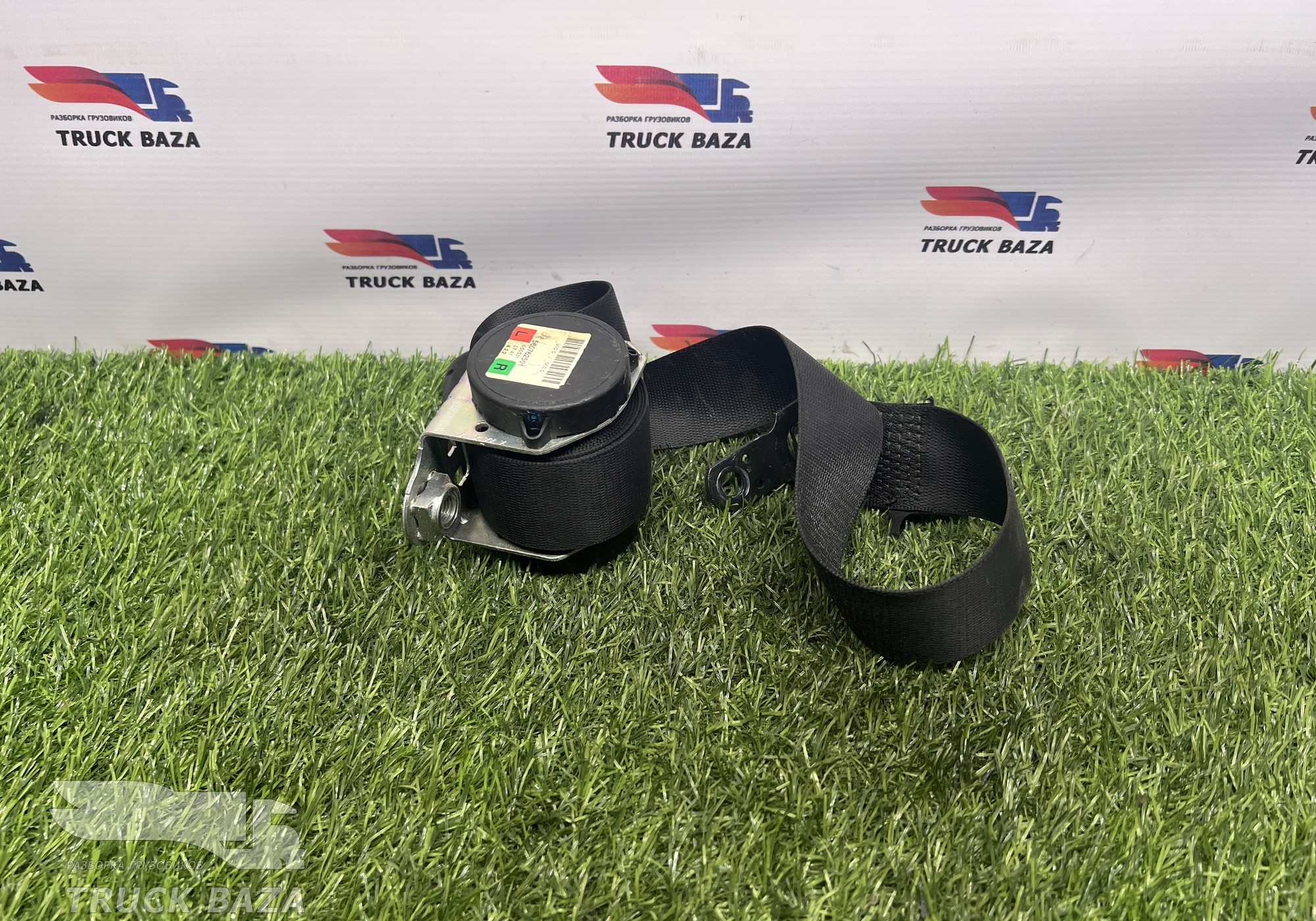 A0038607085 Ремень безопасности правый