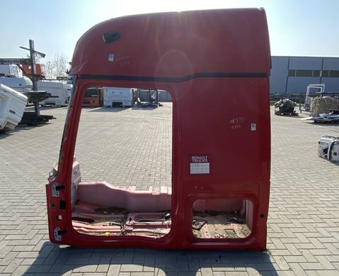 Боковина кабины левая для Renault T (с 2013)