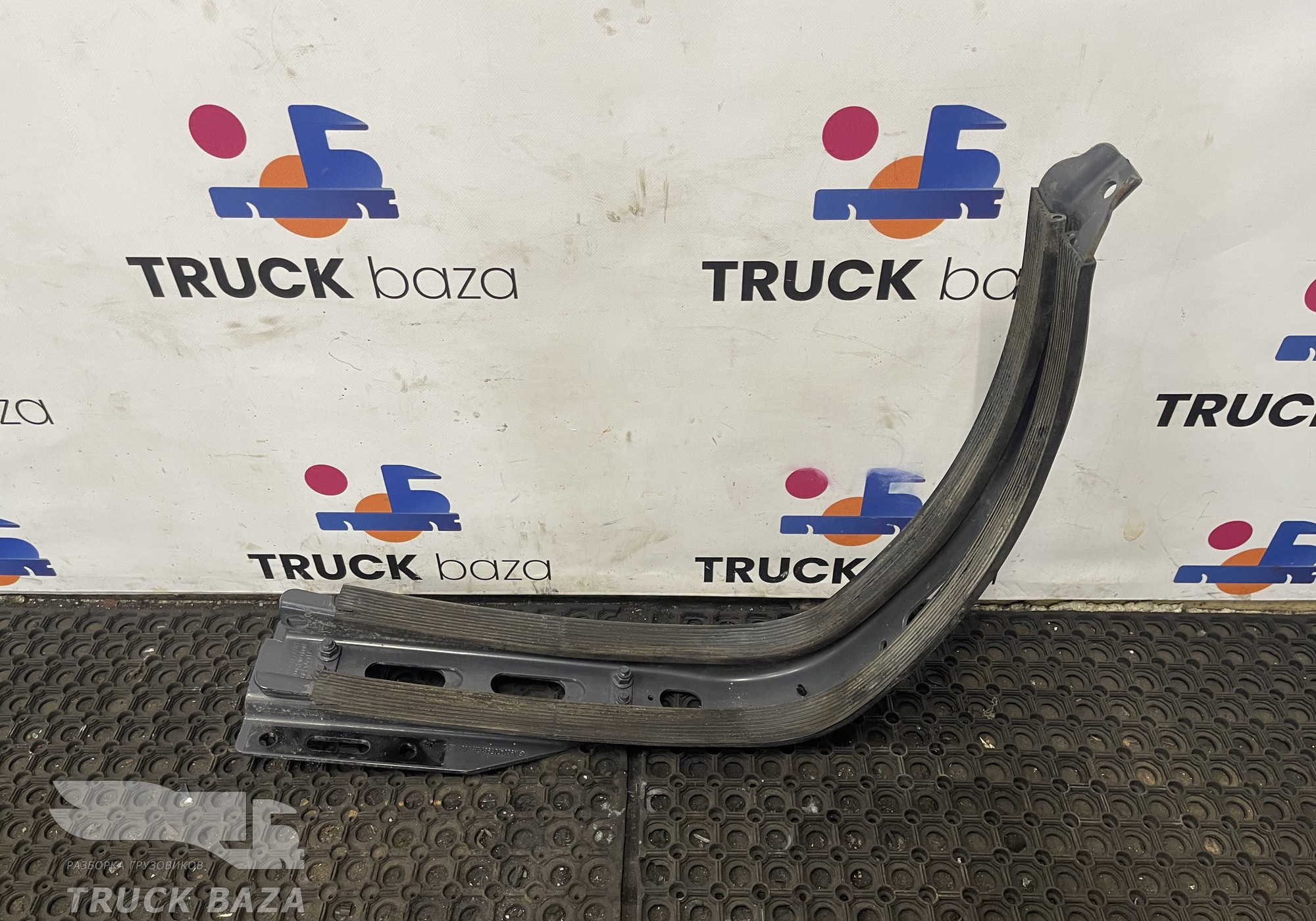 9604752303 Кронштейн топливного бака для Mercedes-Benz Actros New Actros MP4 (с 2011)