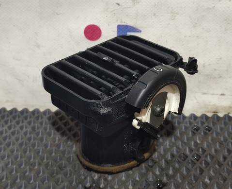 1440717 Дефлектор воздушный