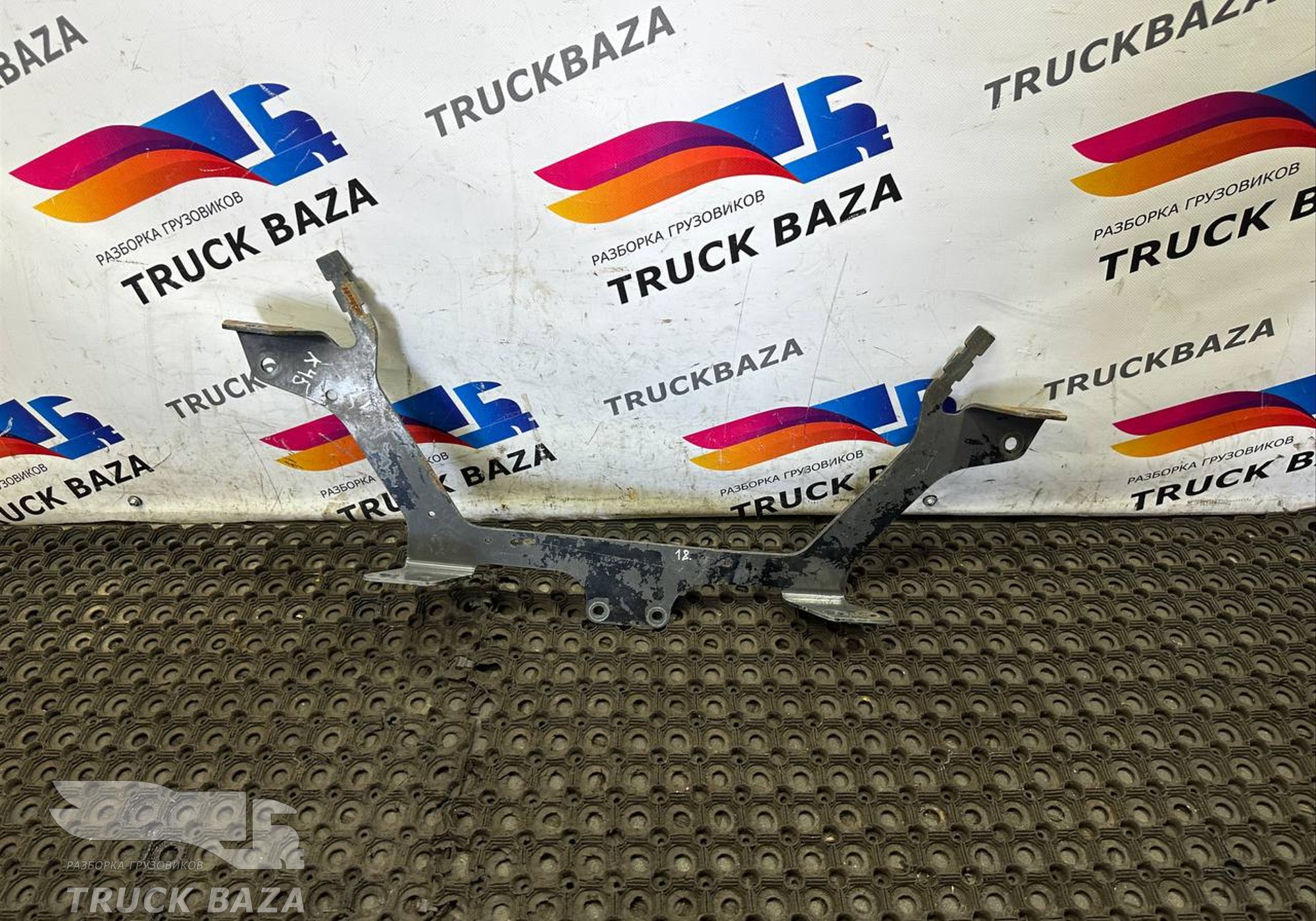 9303170107 Кронштейн розеток для Mercedes-Benz Axor