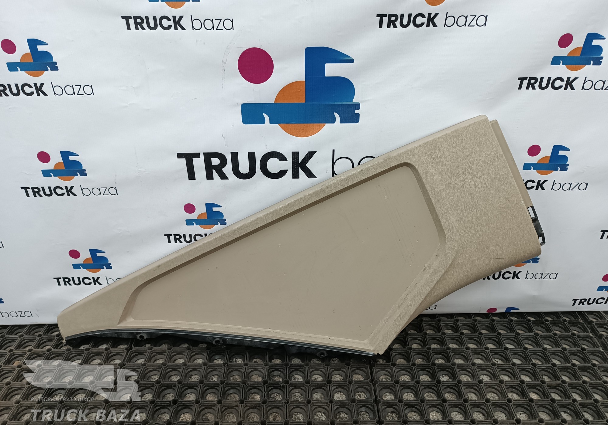 9606800391 Пластиковая крышка торпеды для Mercedes-Benz Actros New Actros MP4 (с 2011)