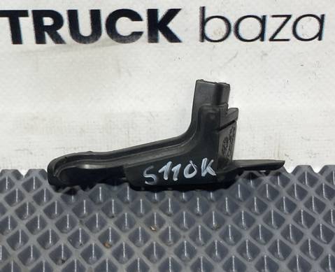 2397927 Уплотнитель стекла двери правый для Scania