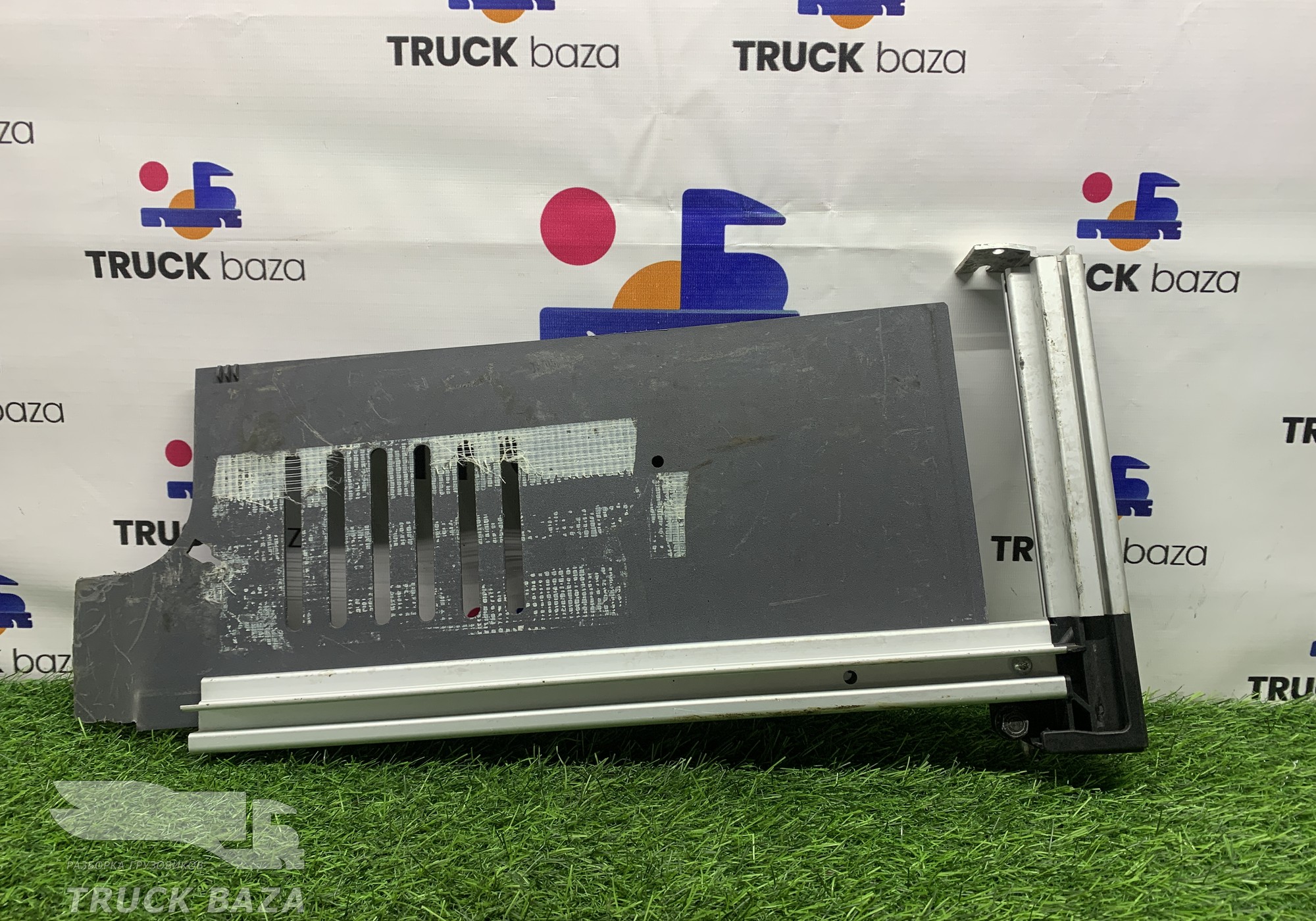 1437473 Опора спальной полки