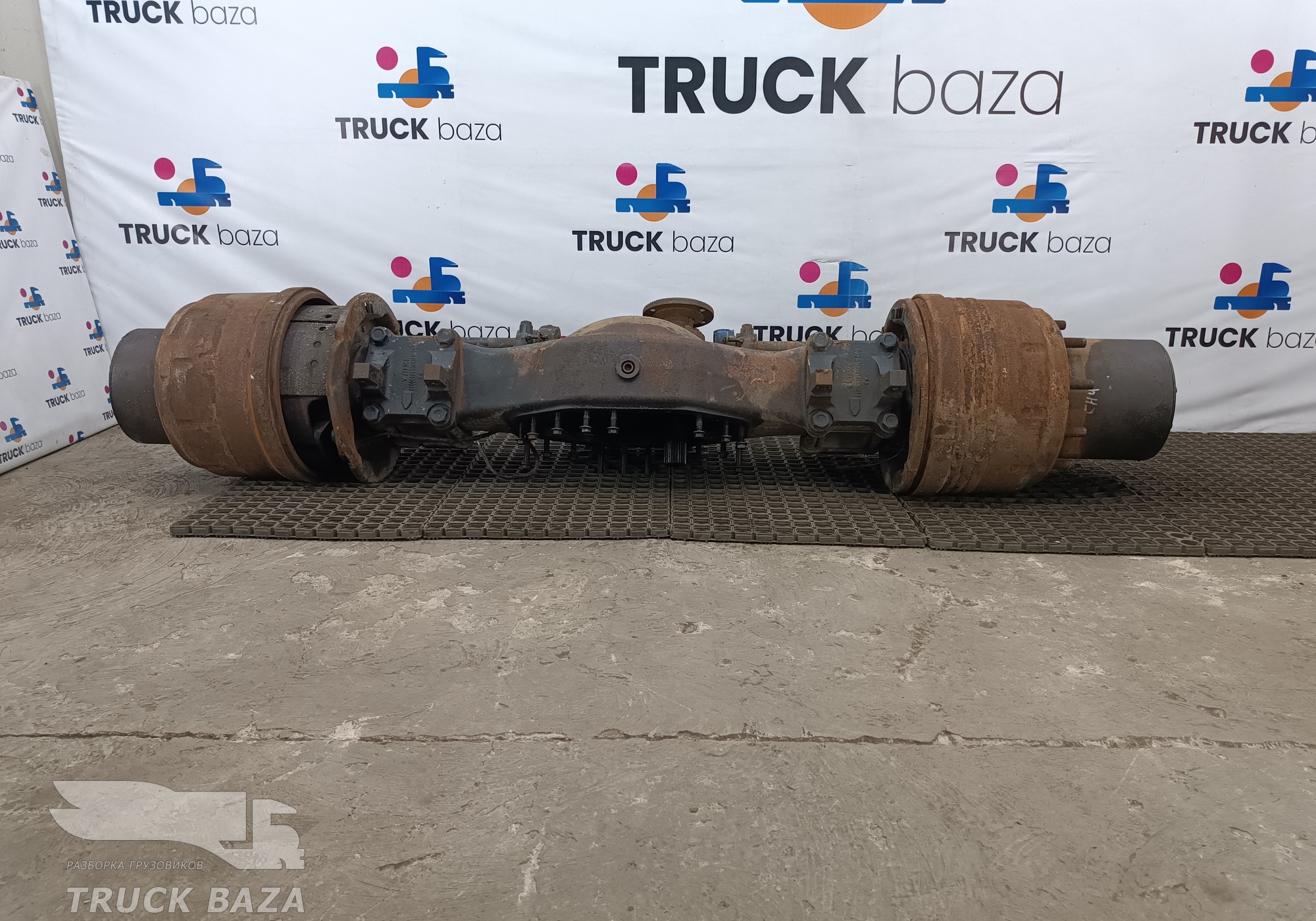 DZ95319390900 Корпус среднего моста для Shacman X3000 (с 2014)