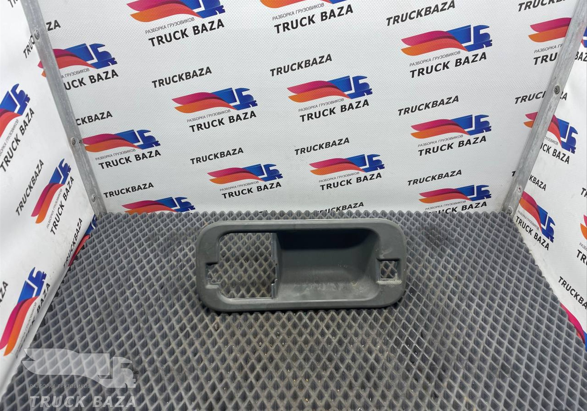 1305480 Корпус ручки дверной правый для Daf XF105 (с 2006 по 2020)