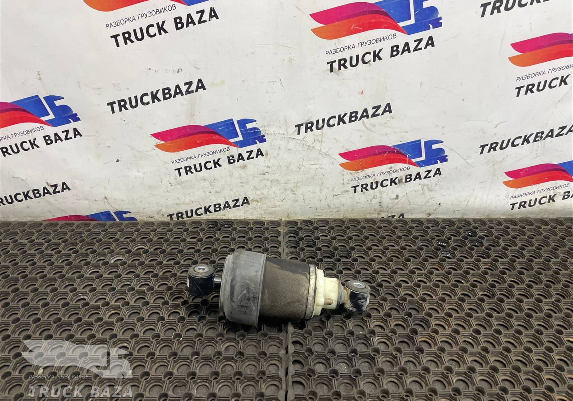 R308615402 Пневмоамортизатор кабины передний для Ford F-MAX (с 2018)