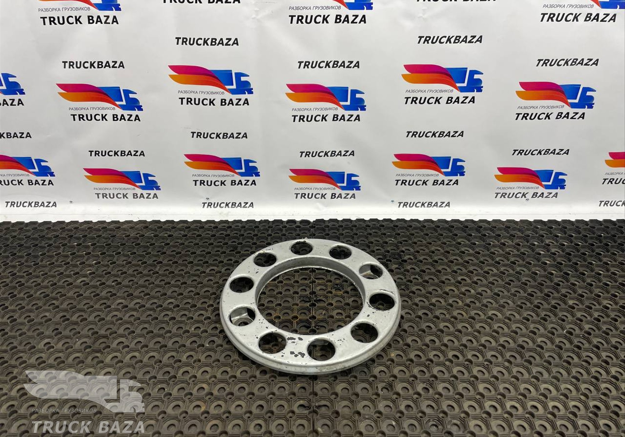 1075226 Колпак декоративный для Daf XF106 (с 2012)