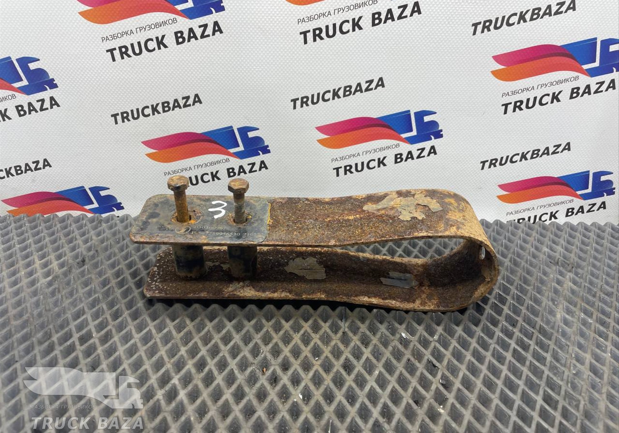 DZ97259956530 Кронштейн промежуточного соединения для Shacman X3000 (с 2014)