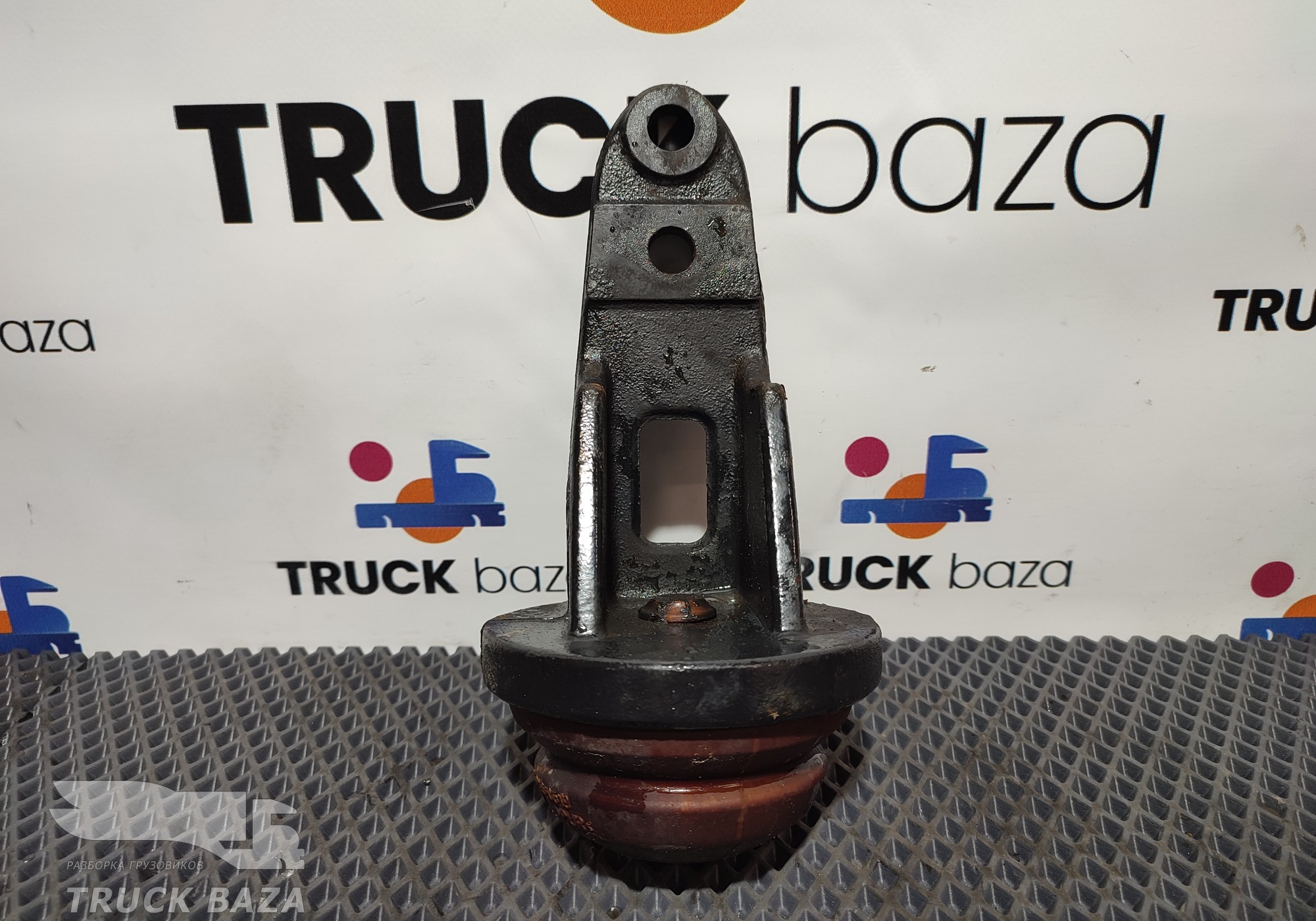 81414010083 Отбойник рессоры передней