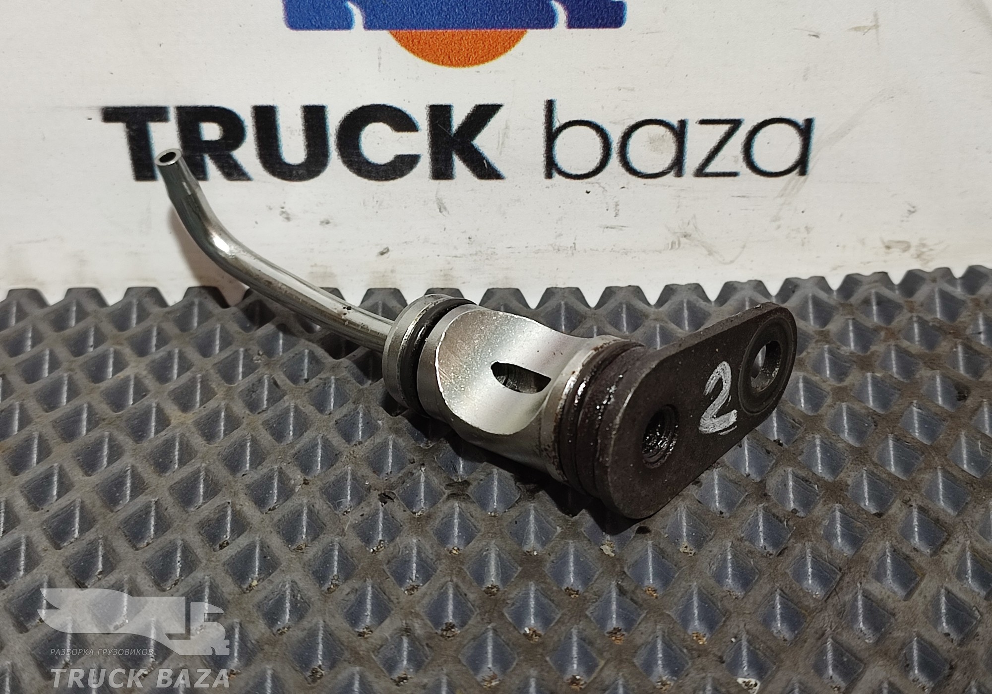 1956920 Форсунка масляная для Daf XF106 (с 2012)