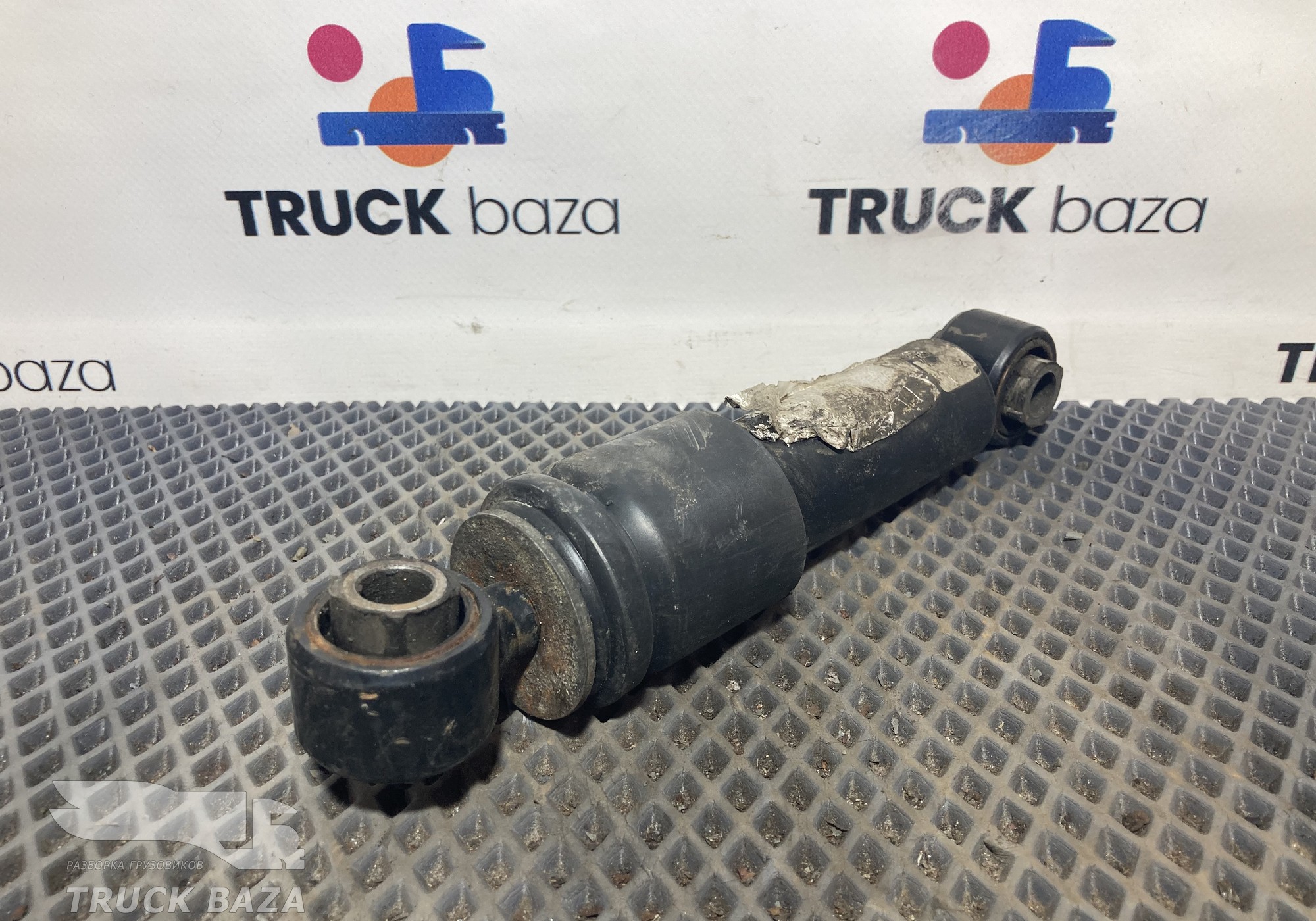 1436055 Амортизатор кабины горизонтальный