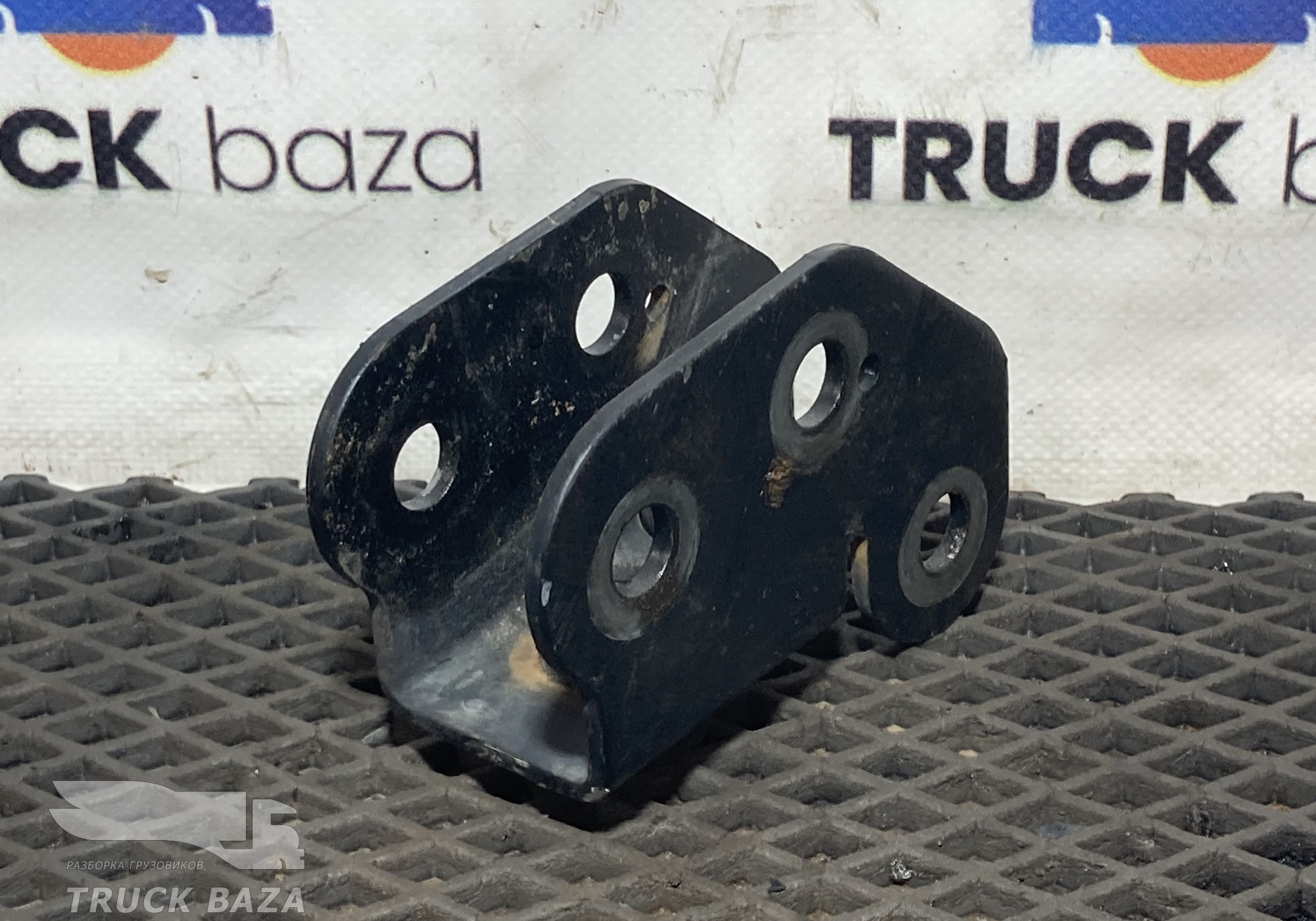 5010615879 Кронштейн задней пневмоподушки подвески кабины для Renault Premium II (с 2005 по 2013)