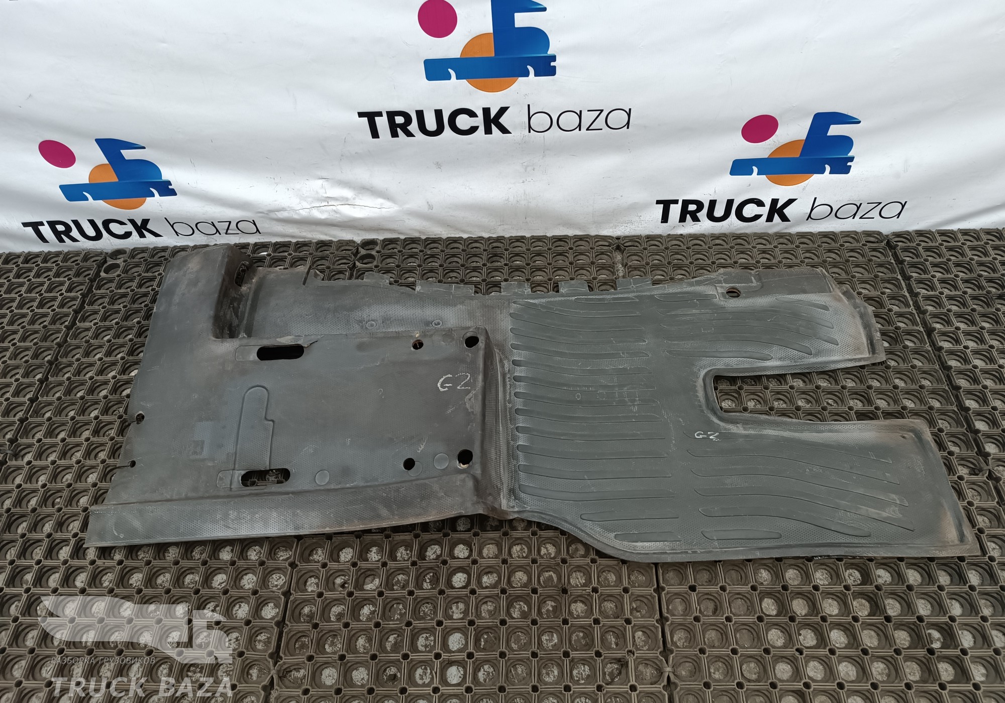 Покрытие напольное левое для DongFeng GX DFH4180