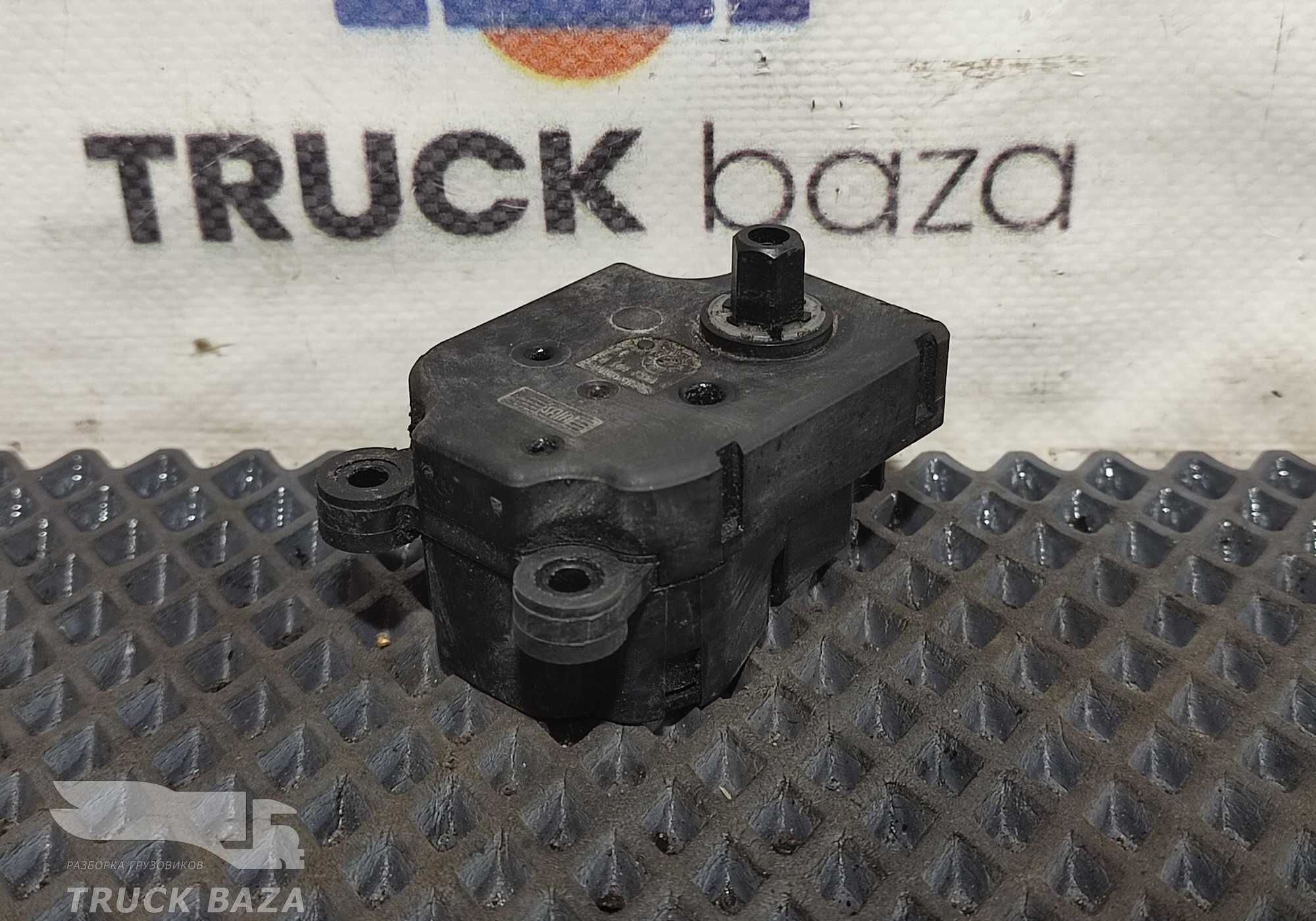 A7584004 Моторчик заслонки отопителя