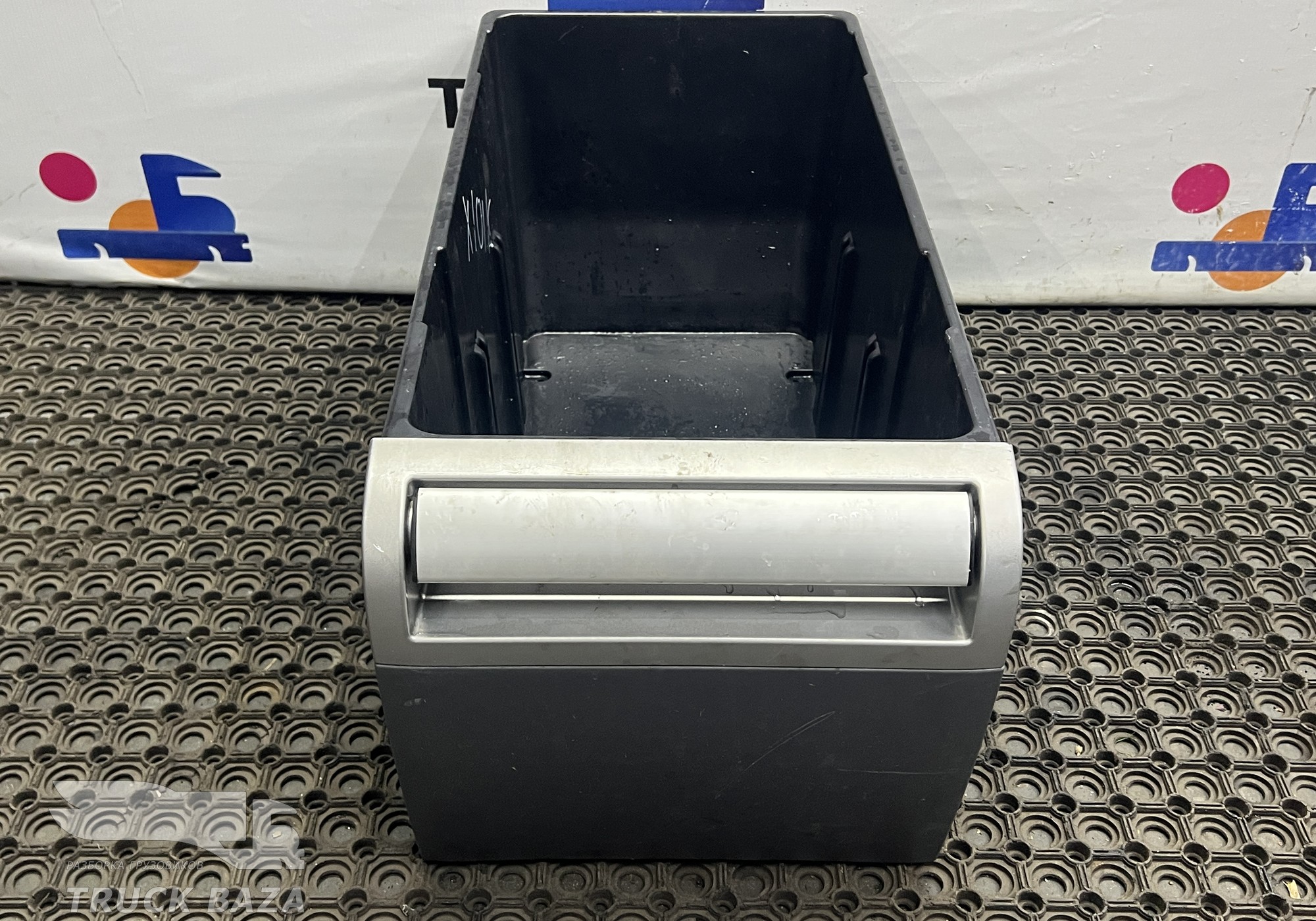 1660722 Вещевой ящик для Daf XF106 (с 2012)