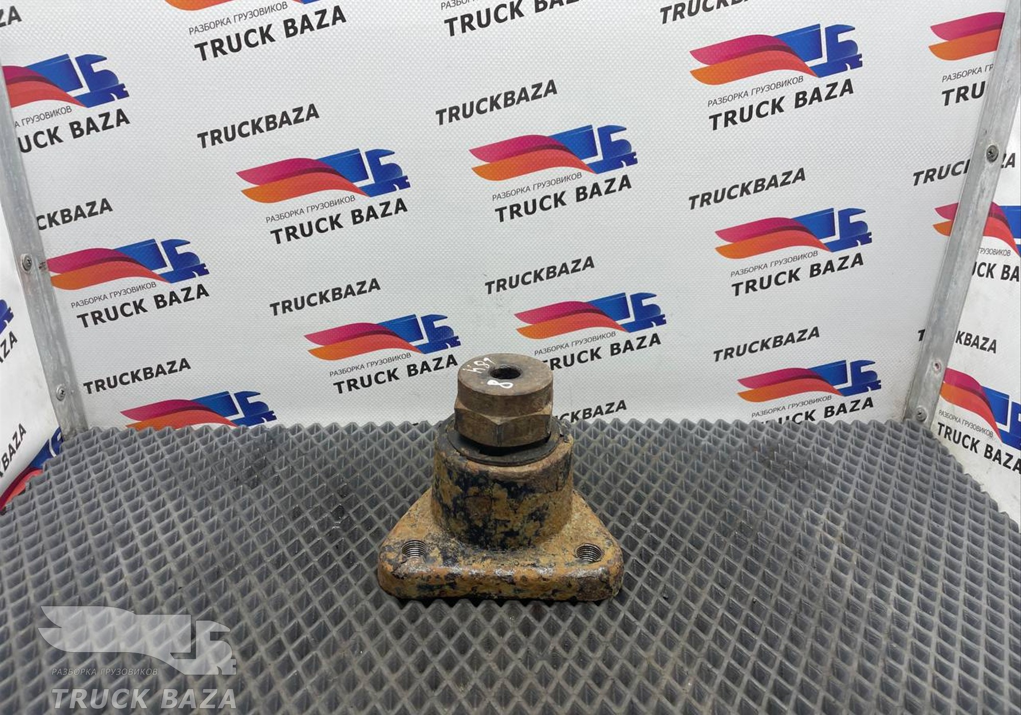 549013704001 Кронштейн ящика АКБ для КАМАЗ 54901