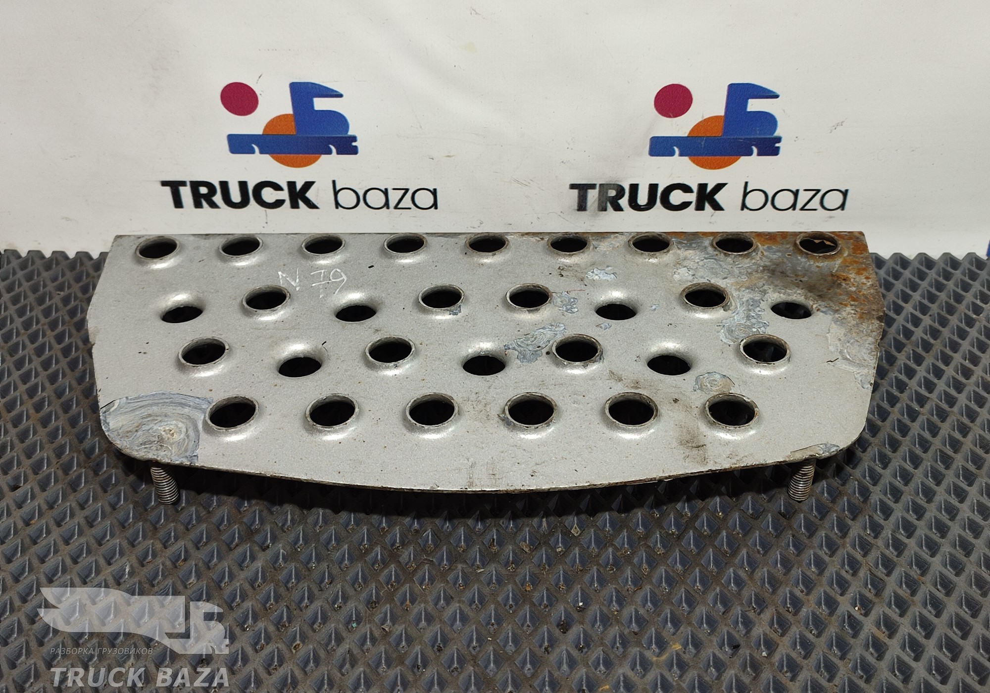 81615105187 Площадка подножки для Man TGS I (с 2007)