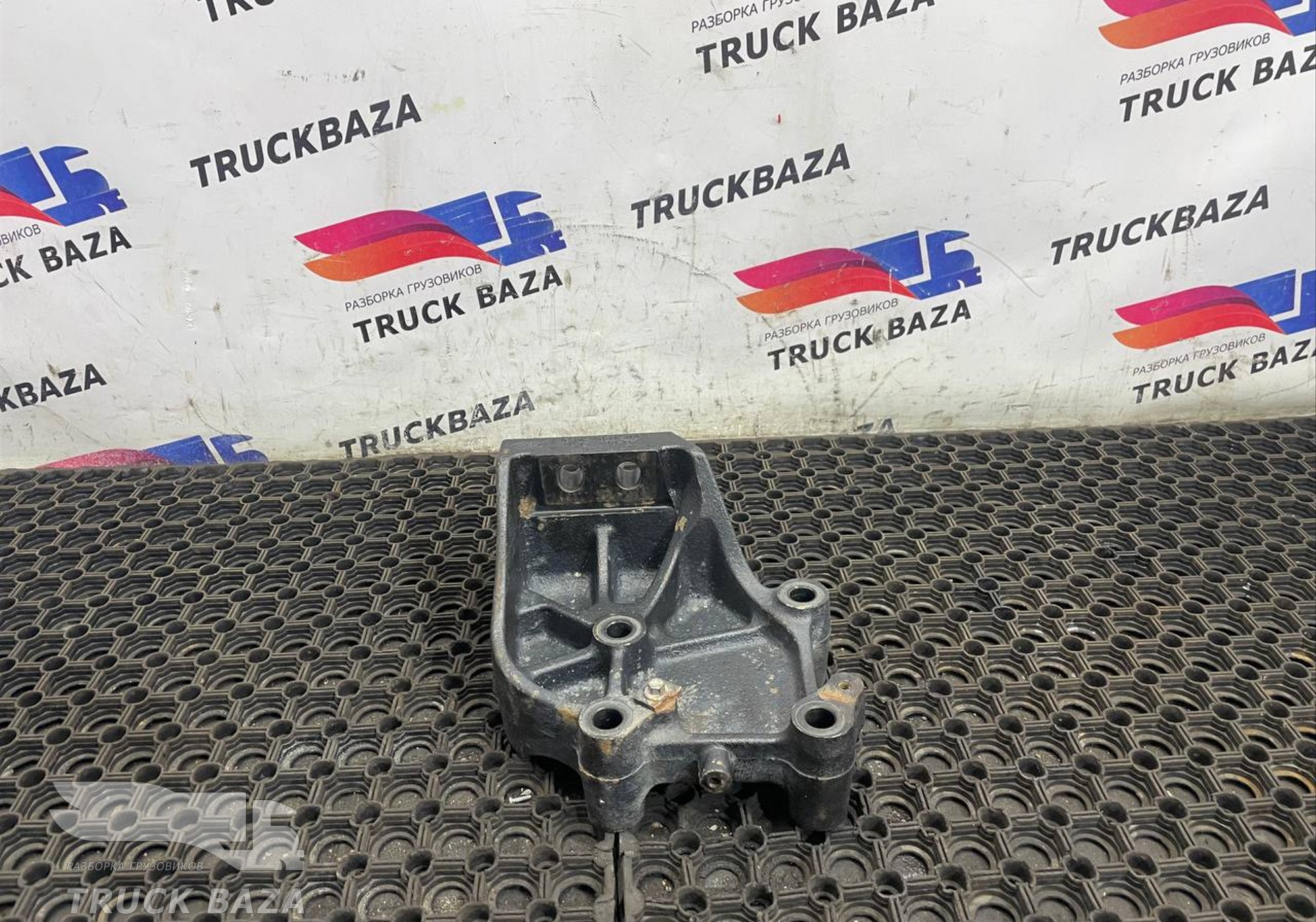 JC466031AA Кронштейн двигателя передний левый для Ford F-MAX (с 2018)