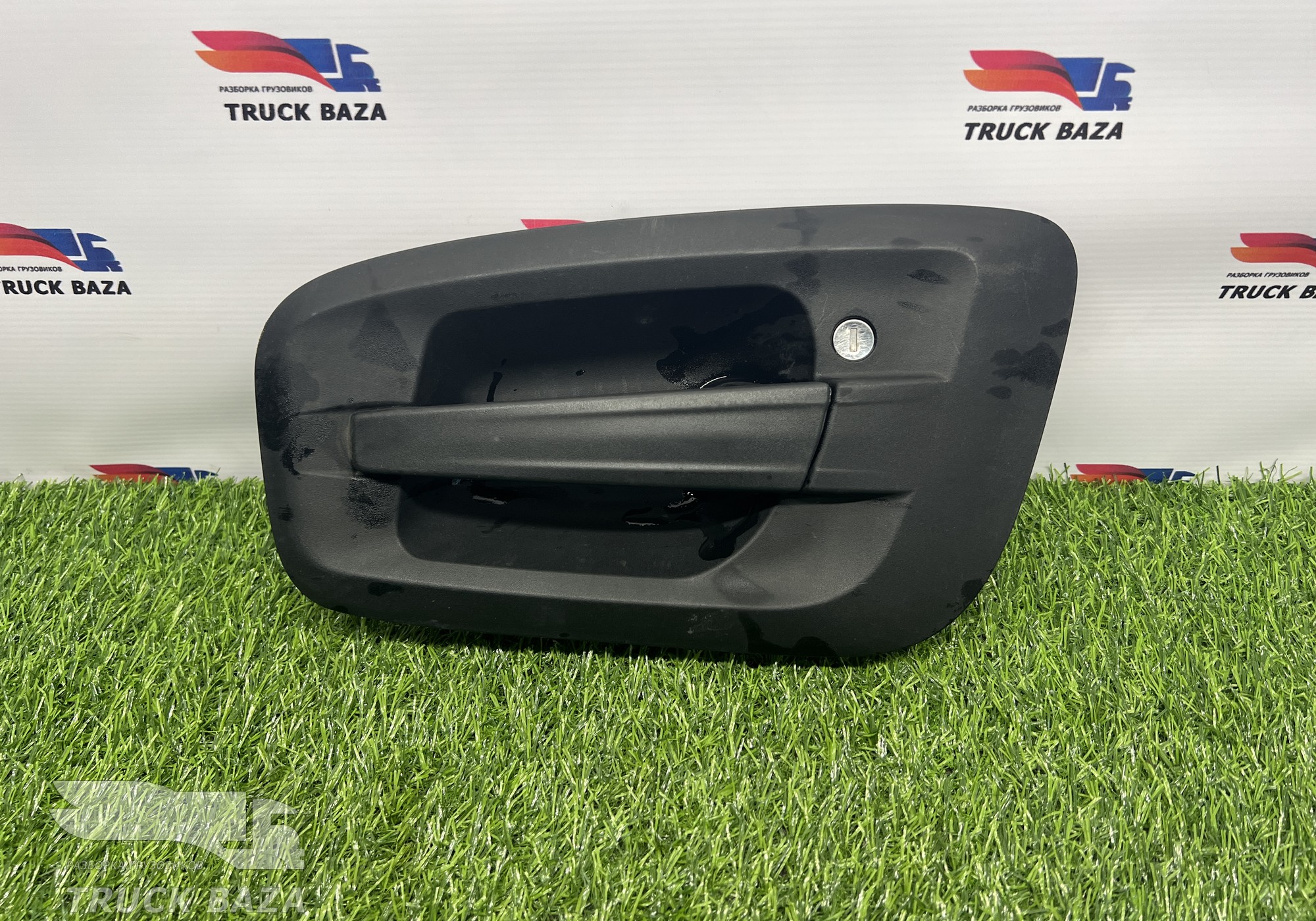 549016105101 Ручка двери наружная левая для КАМАЗ 54901