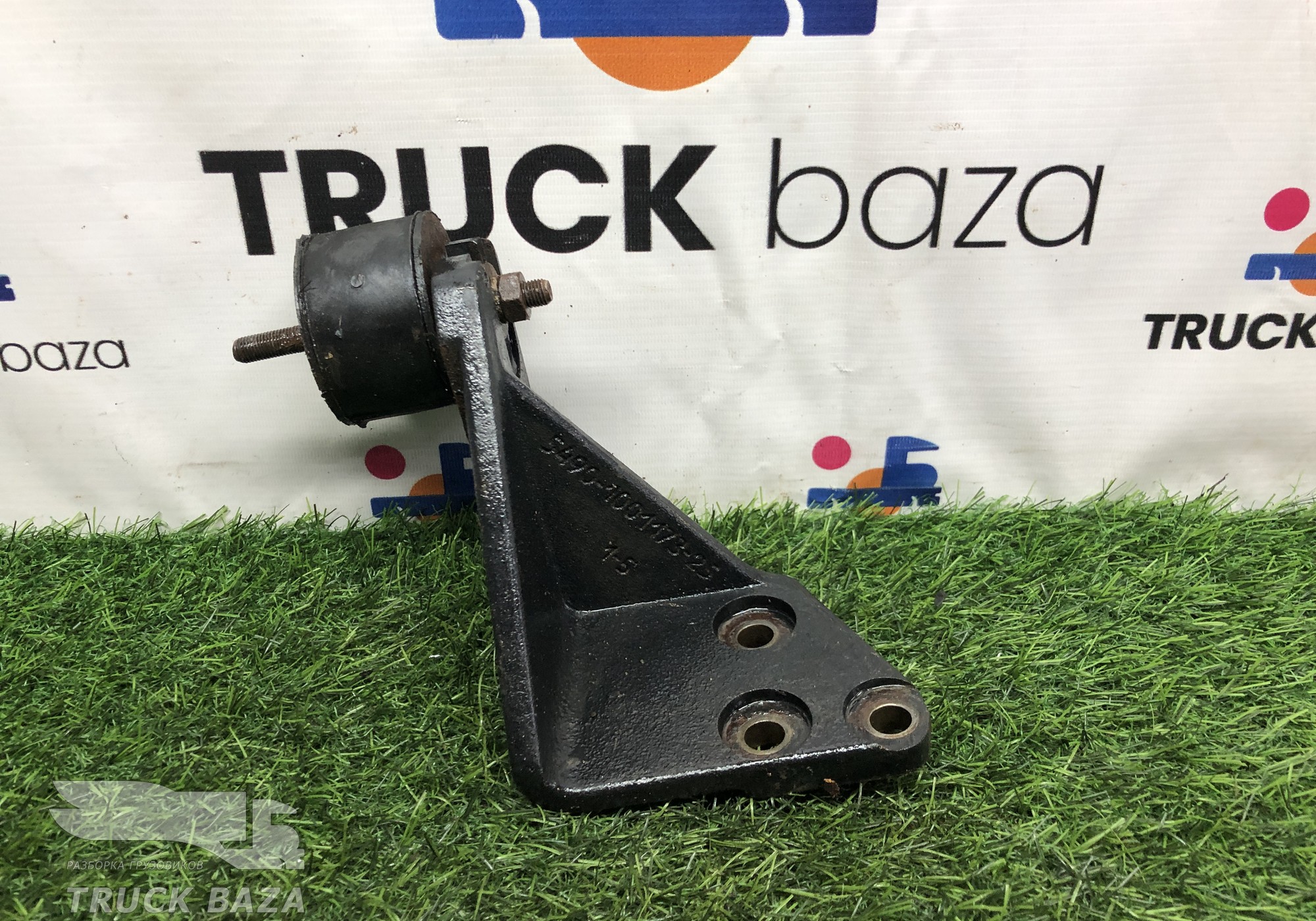 5490100117325 Кронштейн траверсы КПП левый для КАМАЗ 5490 (с 2013)