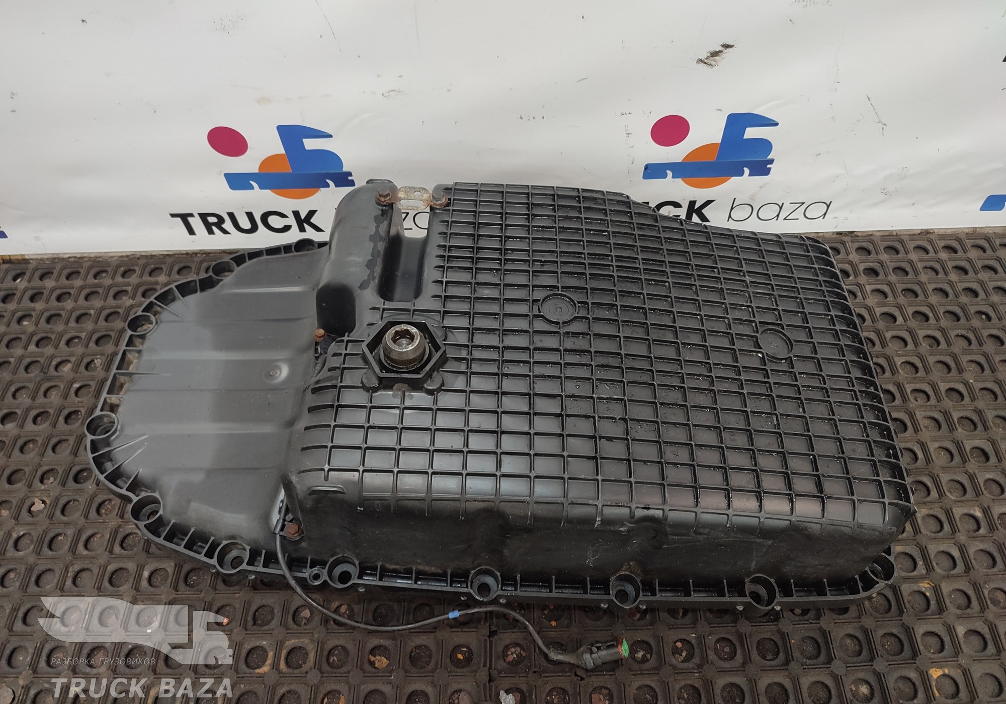 2840476 Поддон масляный двигателя