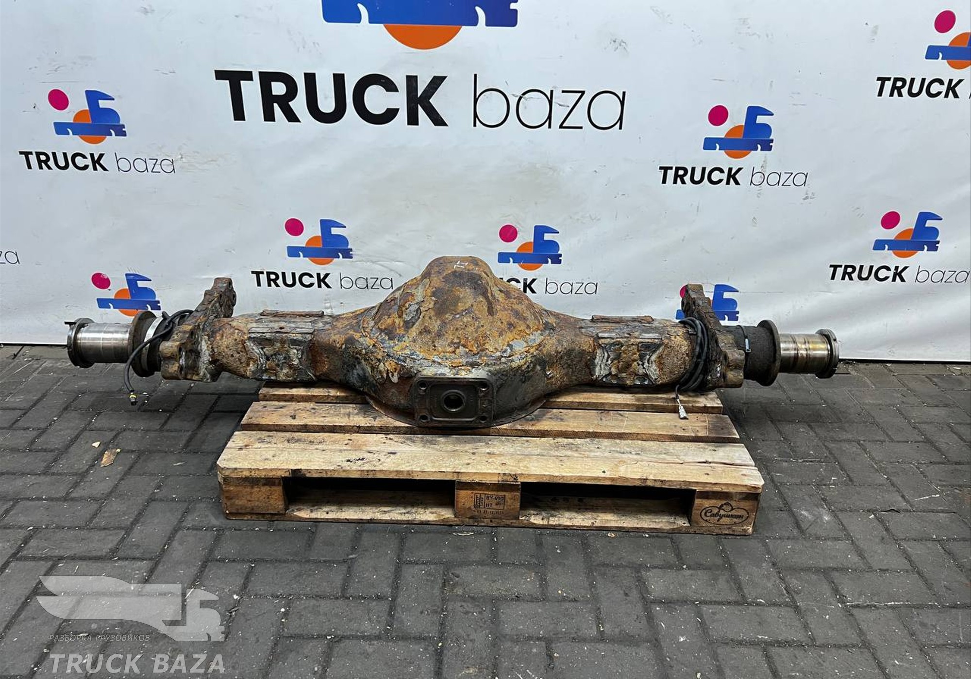 81354015800 Корпус заднего моста (чулок)