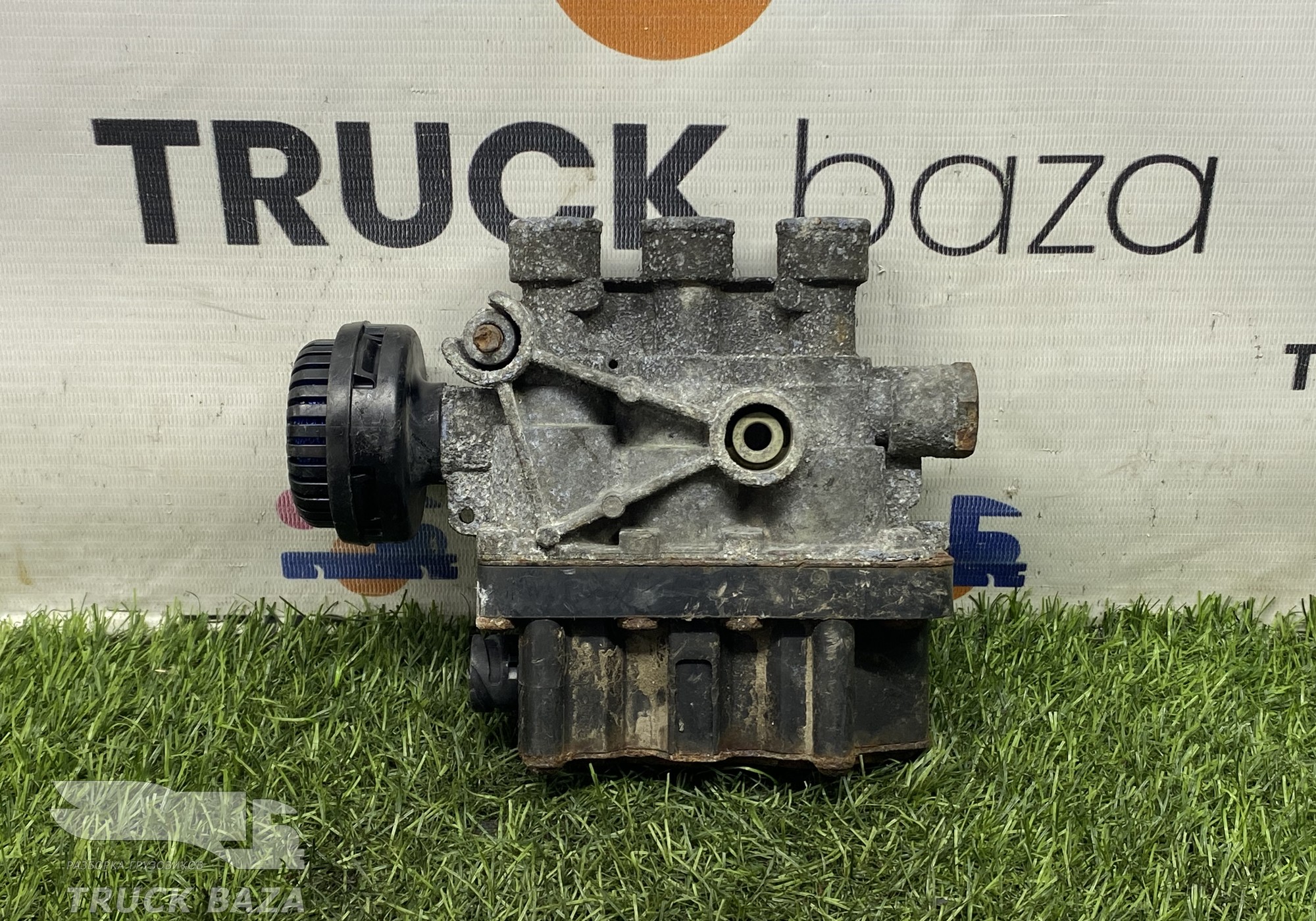 4728800010 Кран уровня пола главный