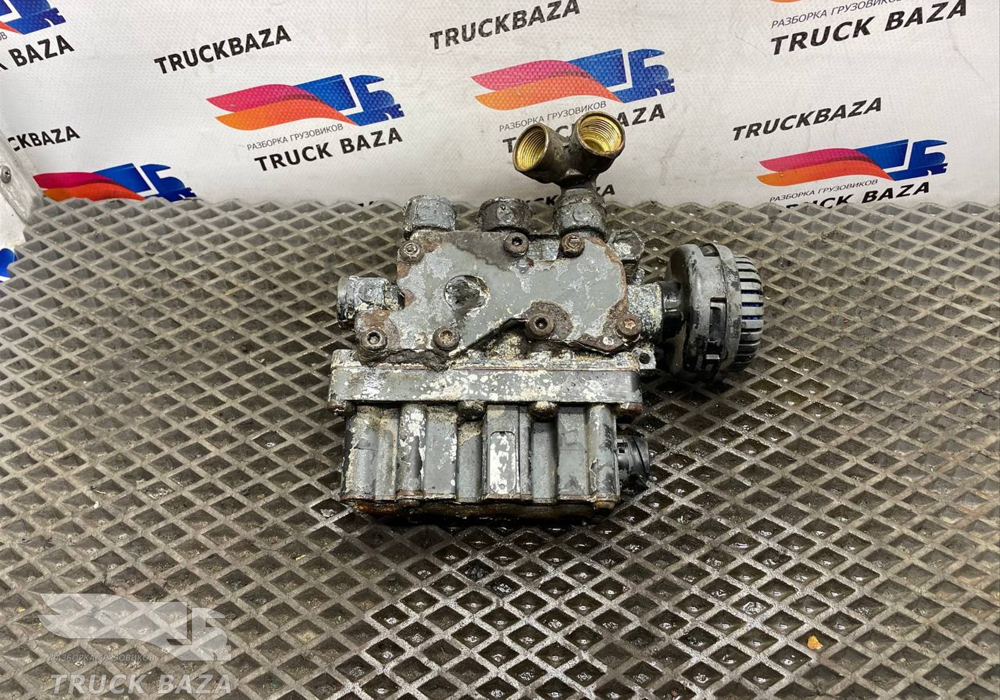 4728800300 Кран уровня пола главный для Man TGS