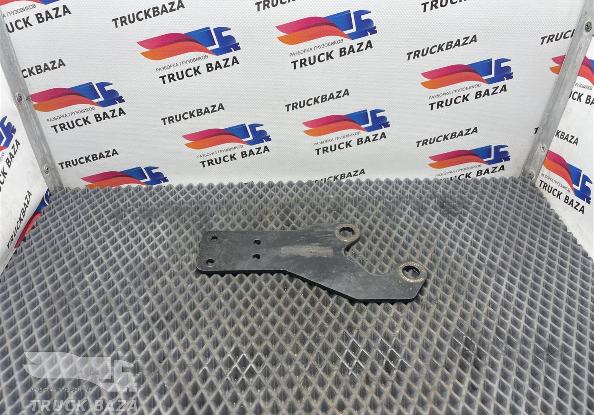 HC462A275CA Кронштейн предпускового клапана для Ford F-MAX (с 2018)