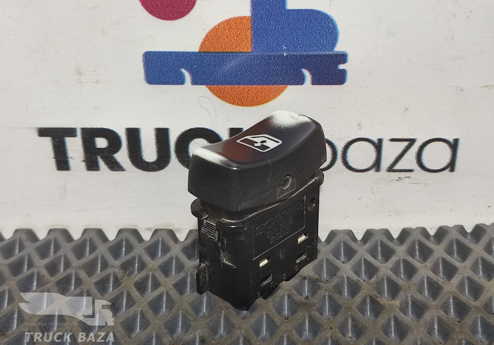 1421856 Кнопка стеклоочистителя заднего