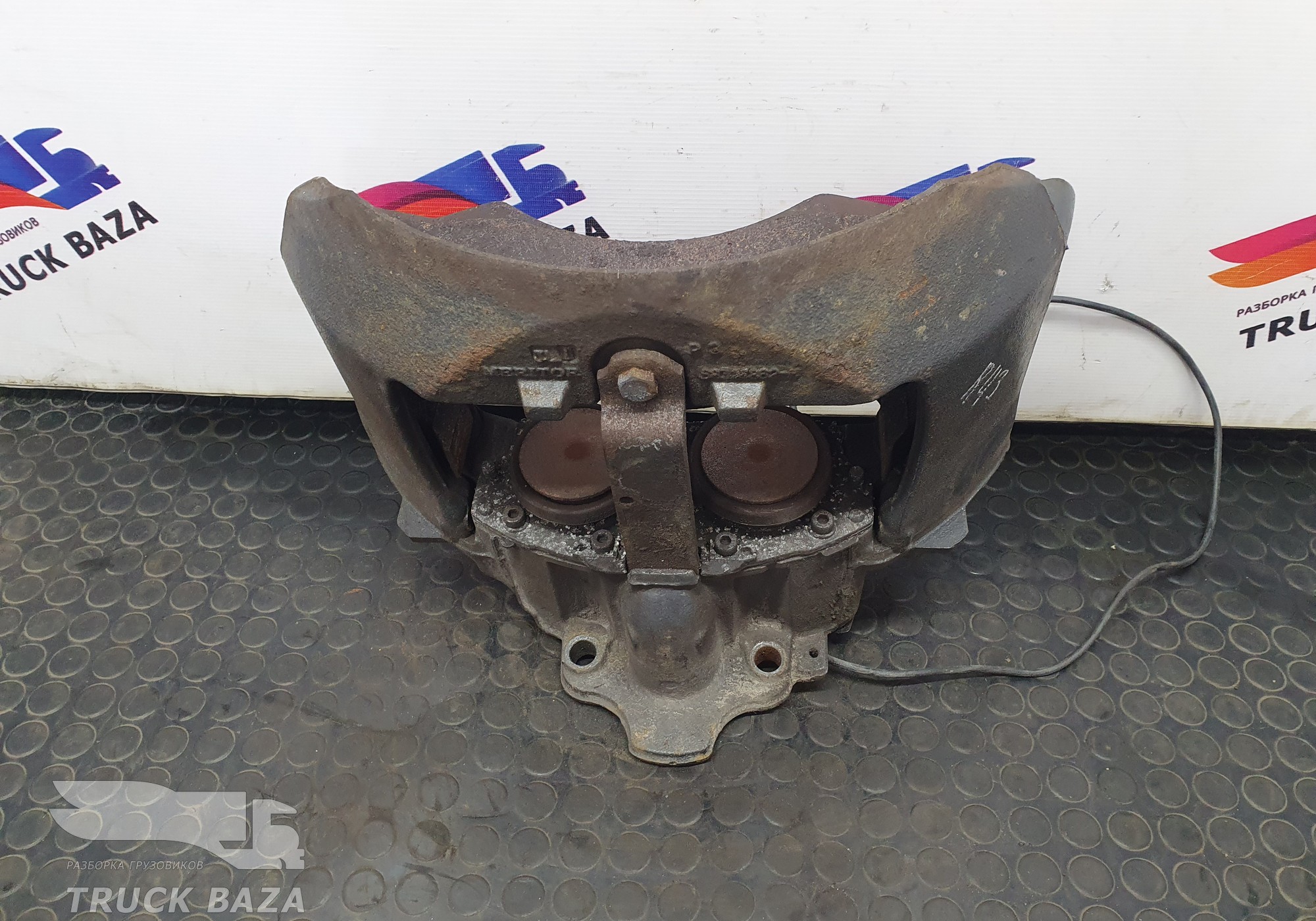 7421487685 Суппорт передний правый для Volvo